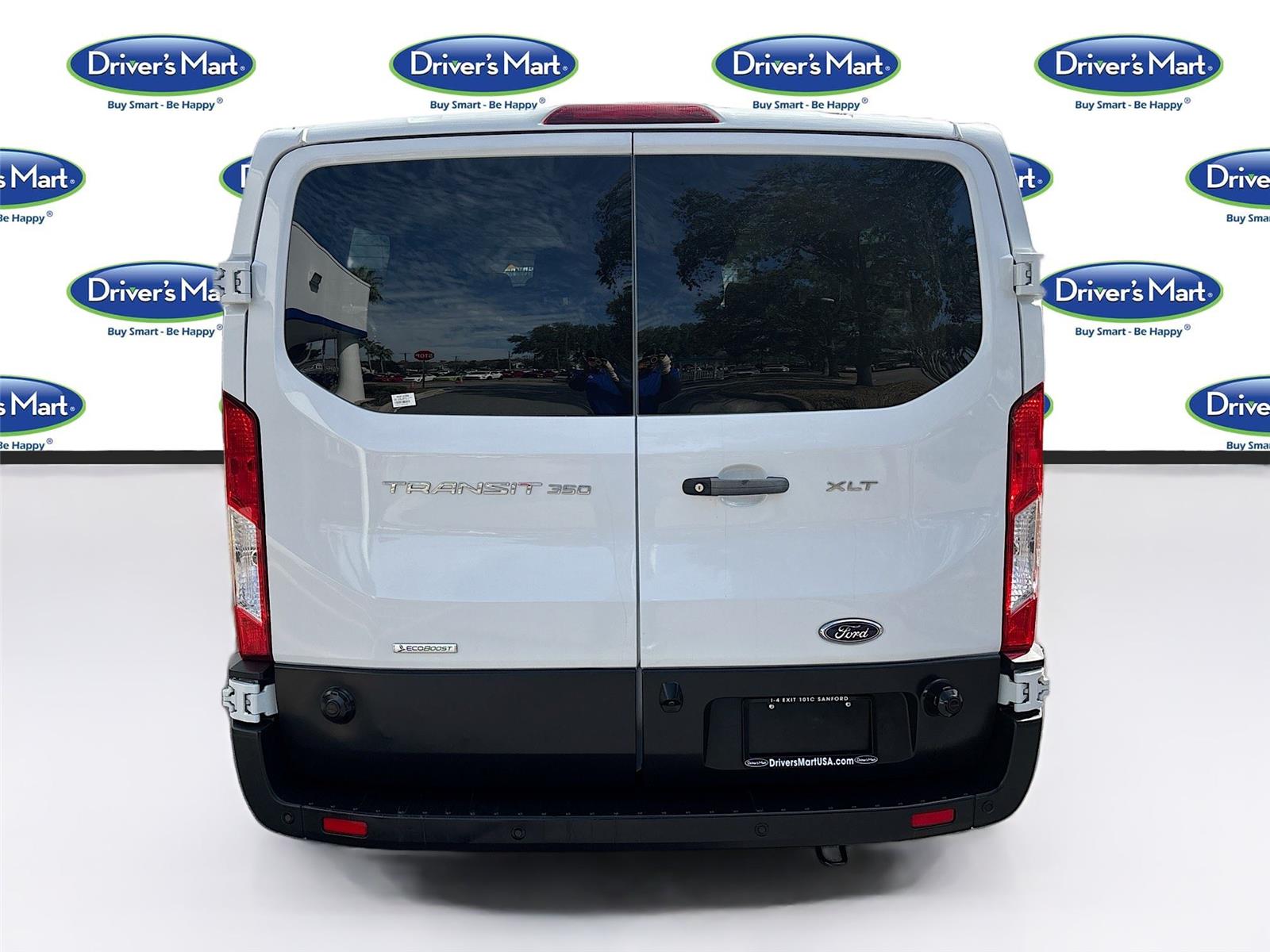 2024 Ford Transit Passenger Wagon XLT