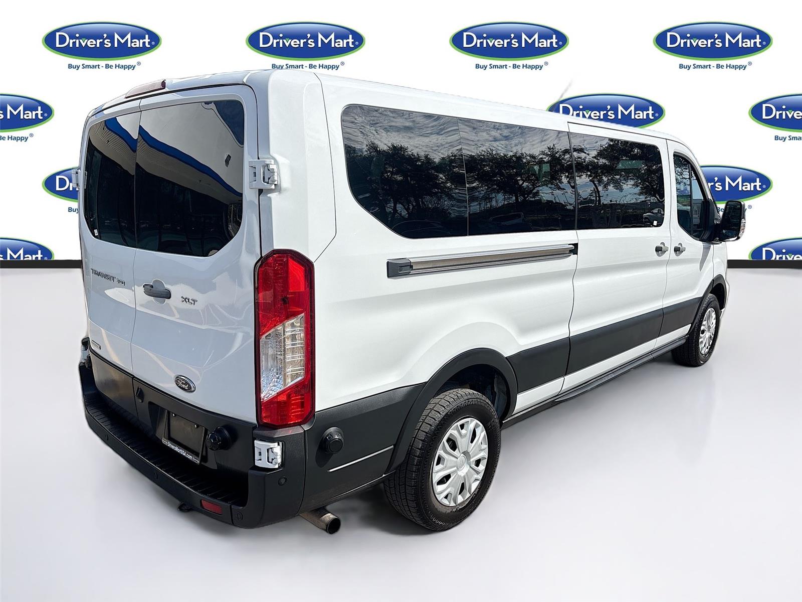2024 Ford Transit Passenger Wagon XLT