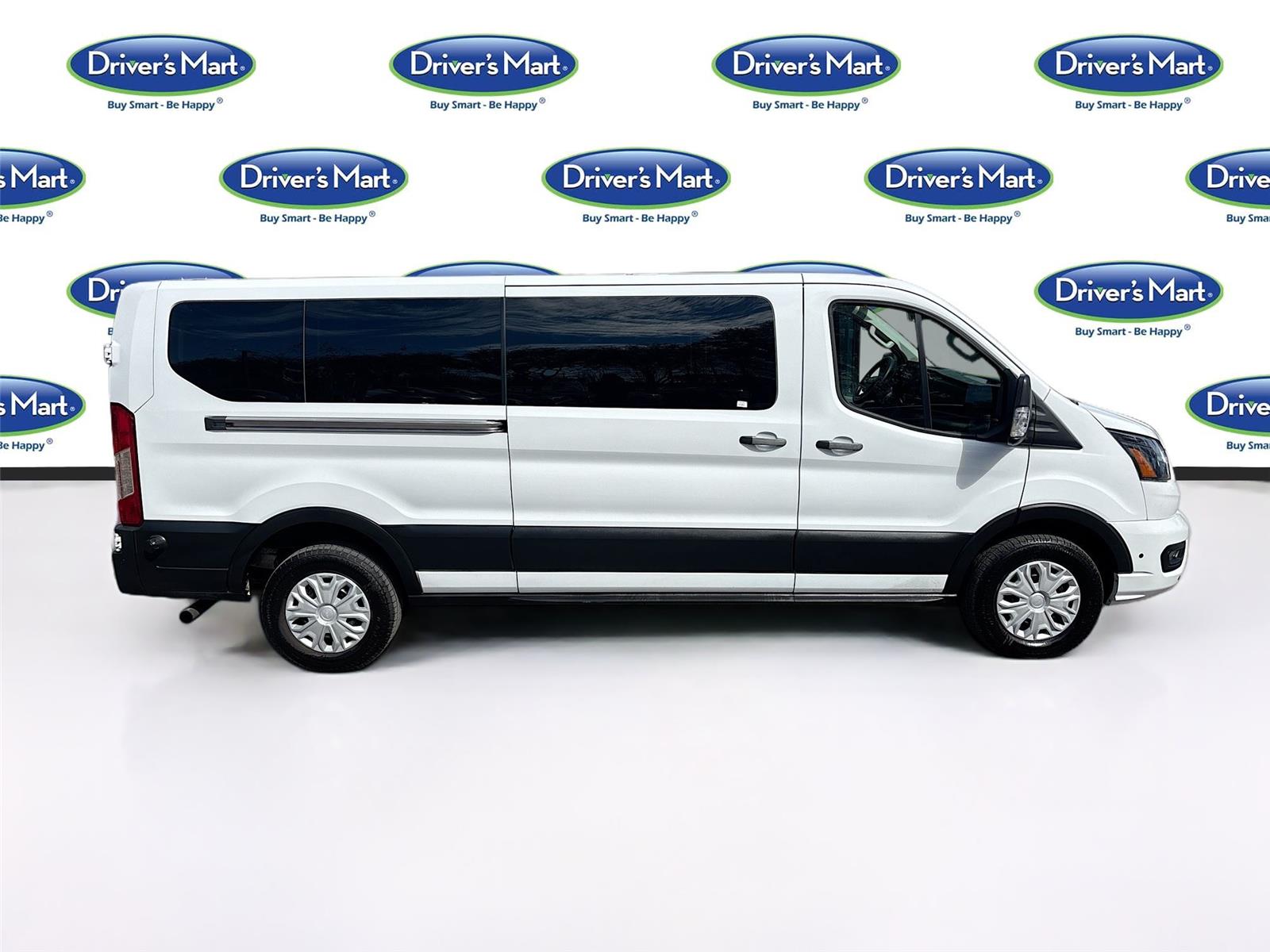 2024 Ford Transit Passenger Wagon XLT