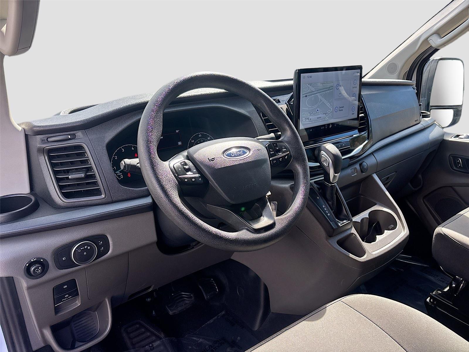 2024 Ford Transit Passenger Wagon XLT