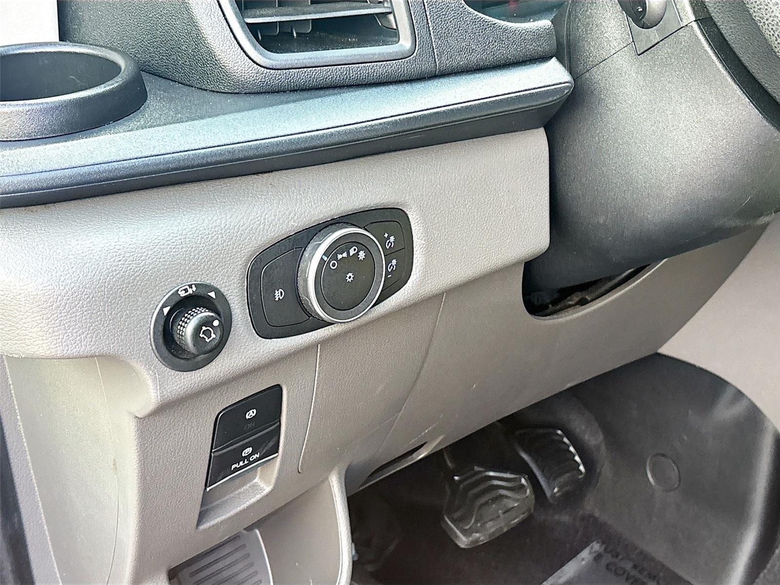 2024 Ford Transit Passenger Wagon XLT