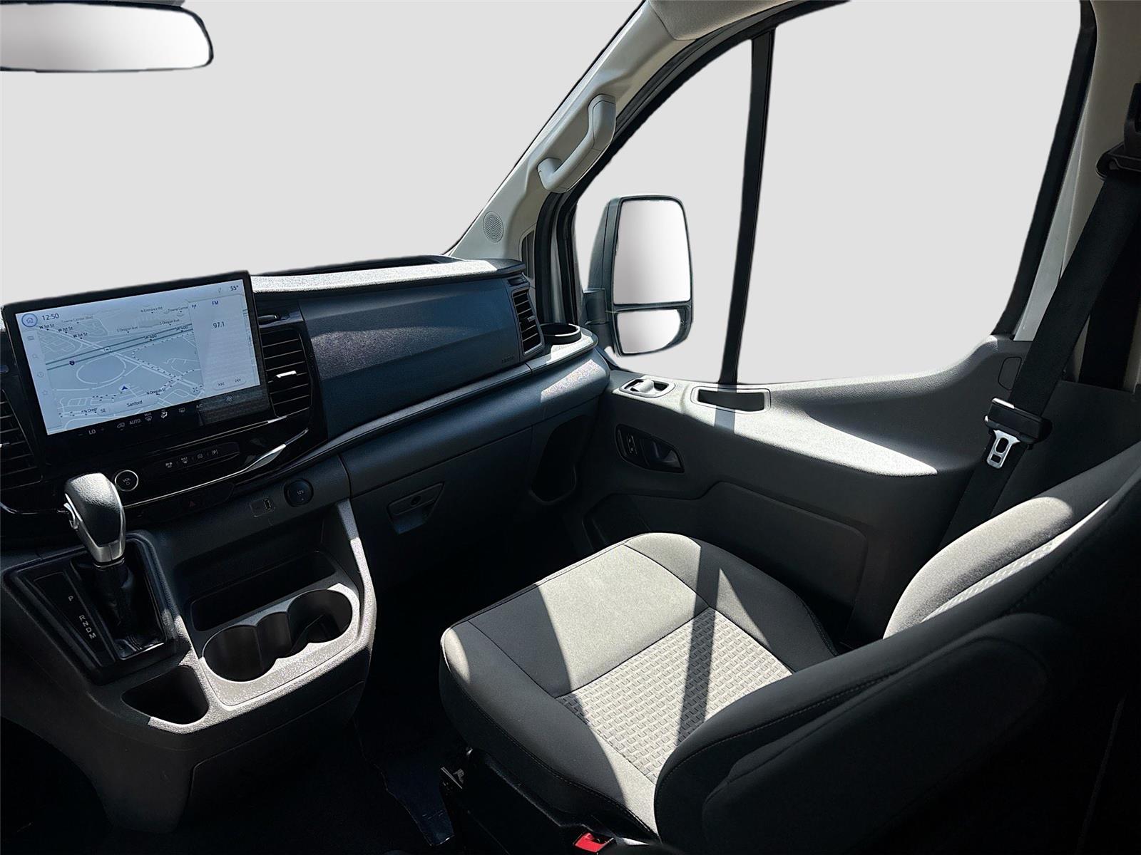 2024 Ford Transit Passenger Wagon XLT