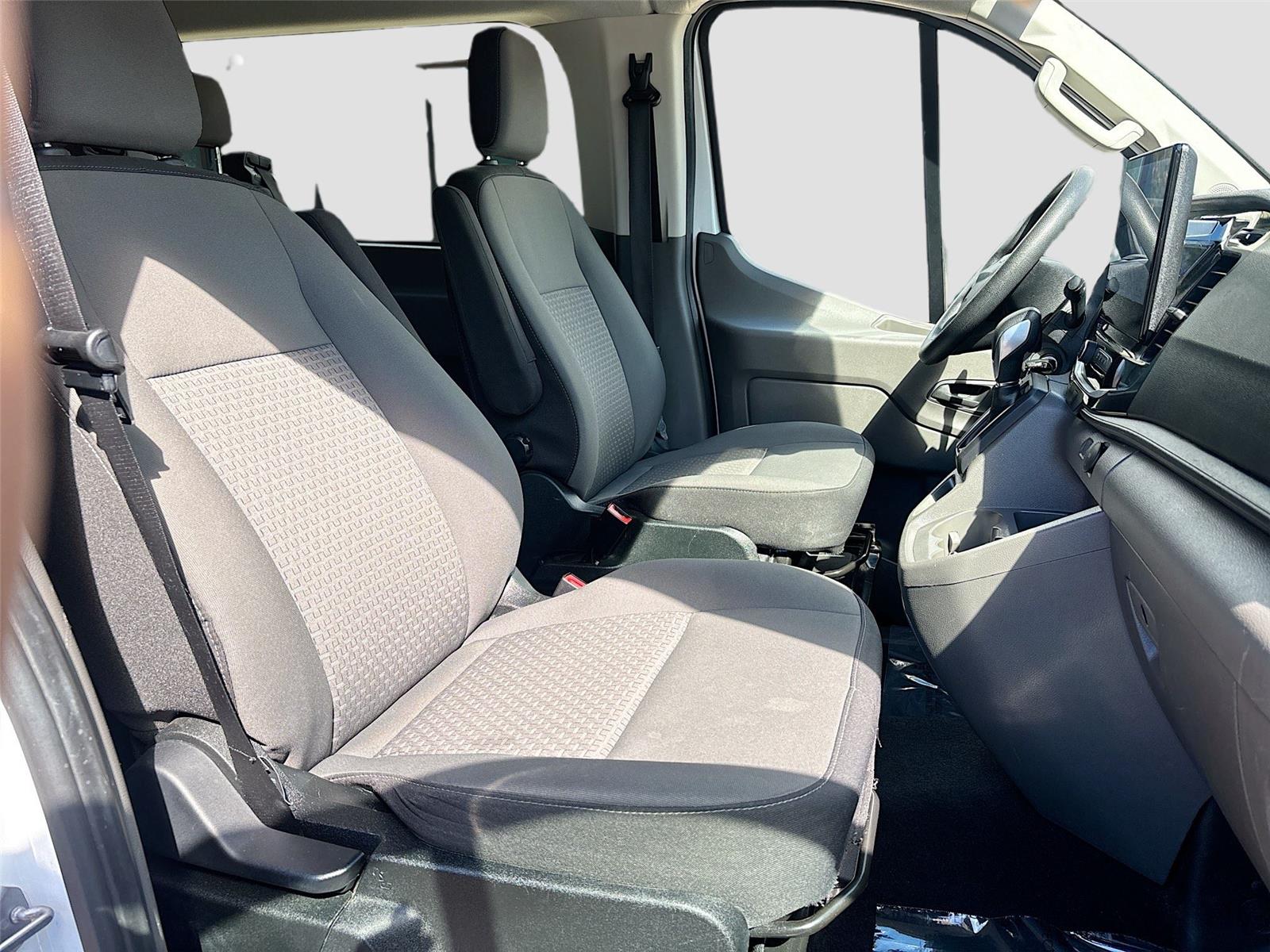 2024 Ford Transit Passenger Wagon XLT