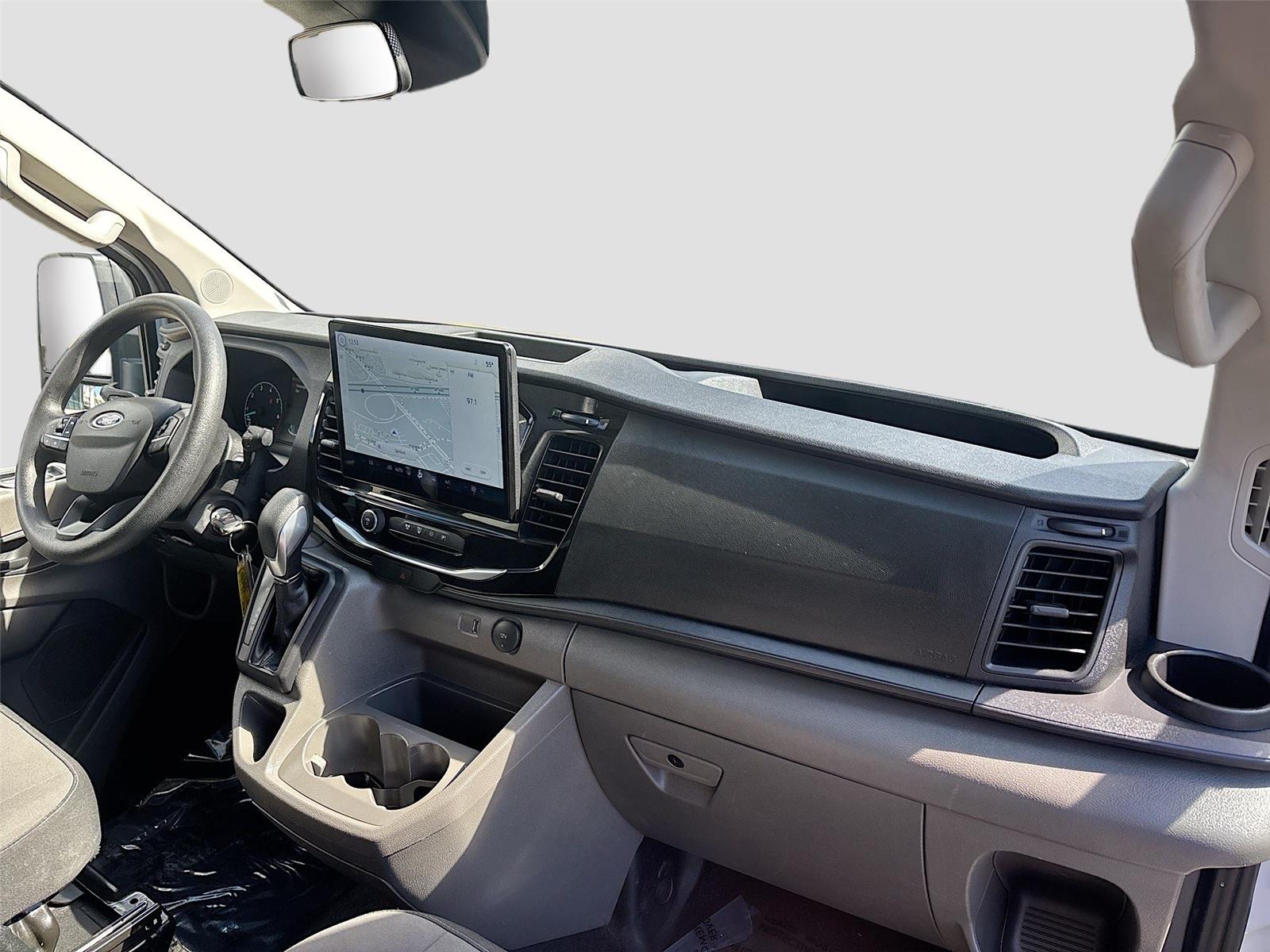 2024 Ford Transit Passenger Wagon XLT