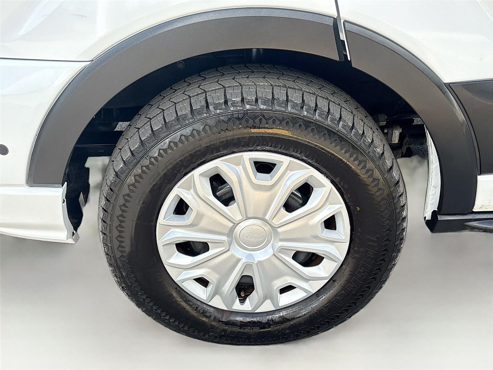 2024 Ford Transit Passenger Wagon XLT