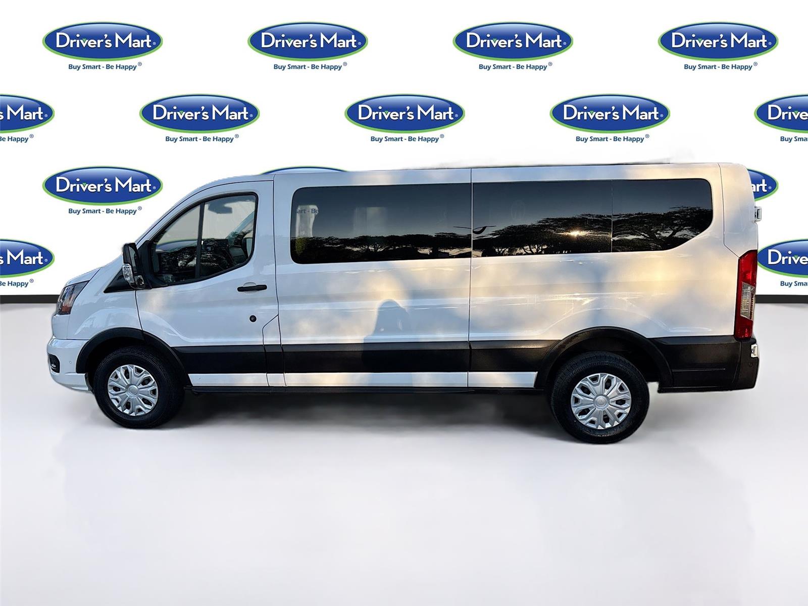 2023 Ford Transit Passenger Wagon XLT