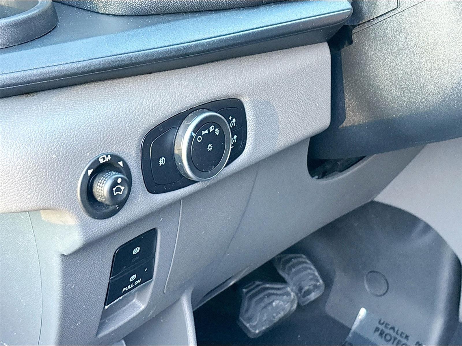 2023 Ford Transit Passenger Wagon XLT