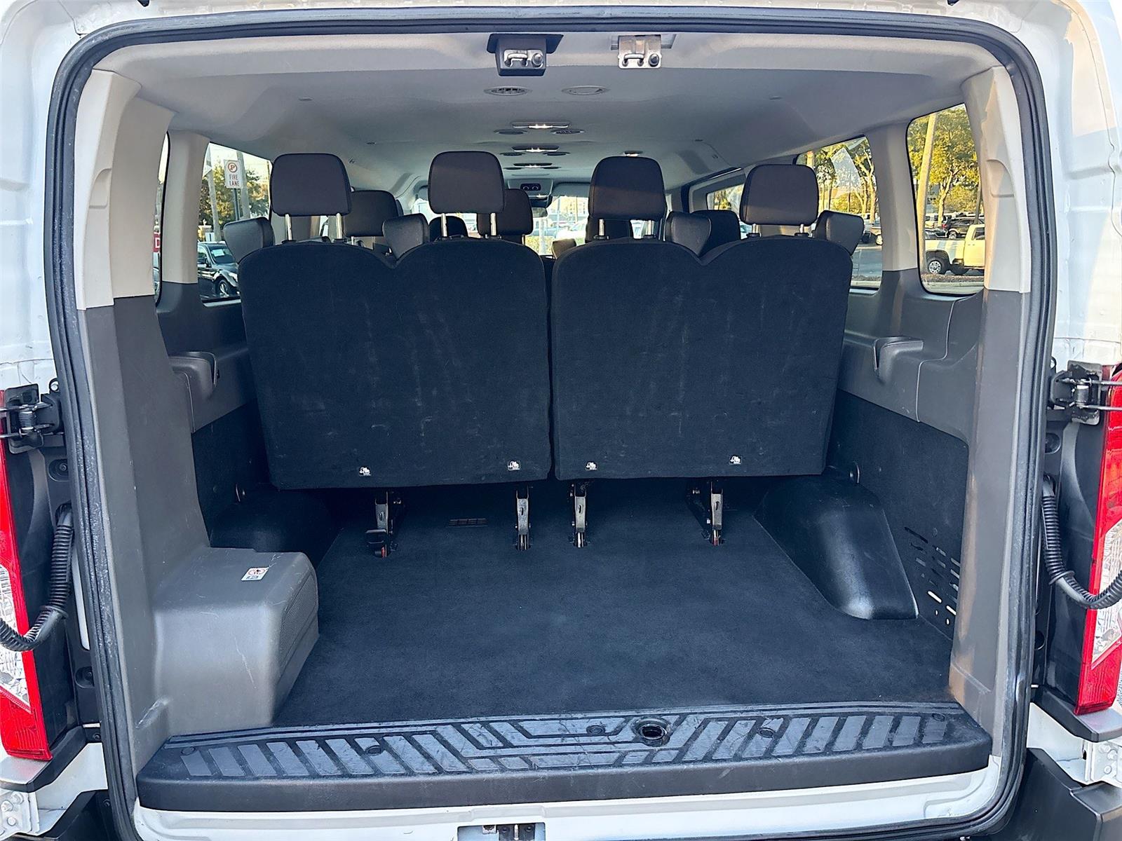 2023 Ford Transit Passenger Wagon XLT