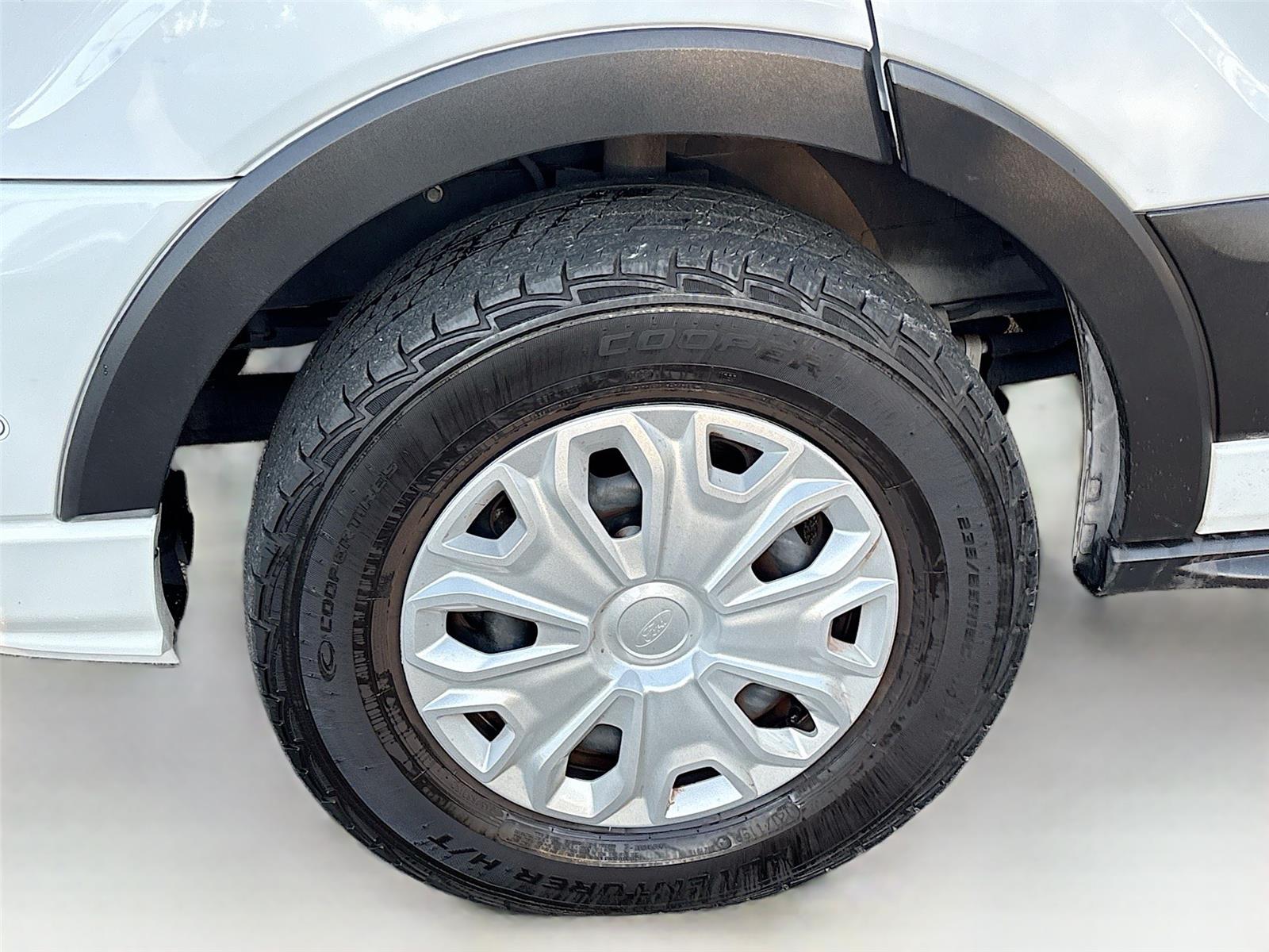 2023 Ford Transit Passenger Wagon XLT