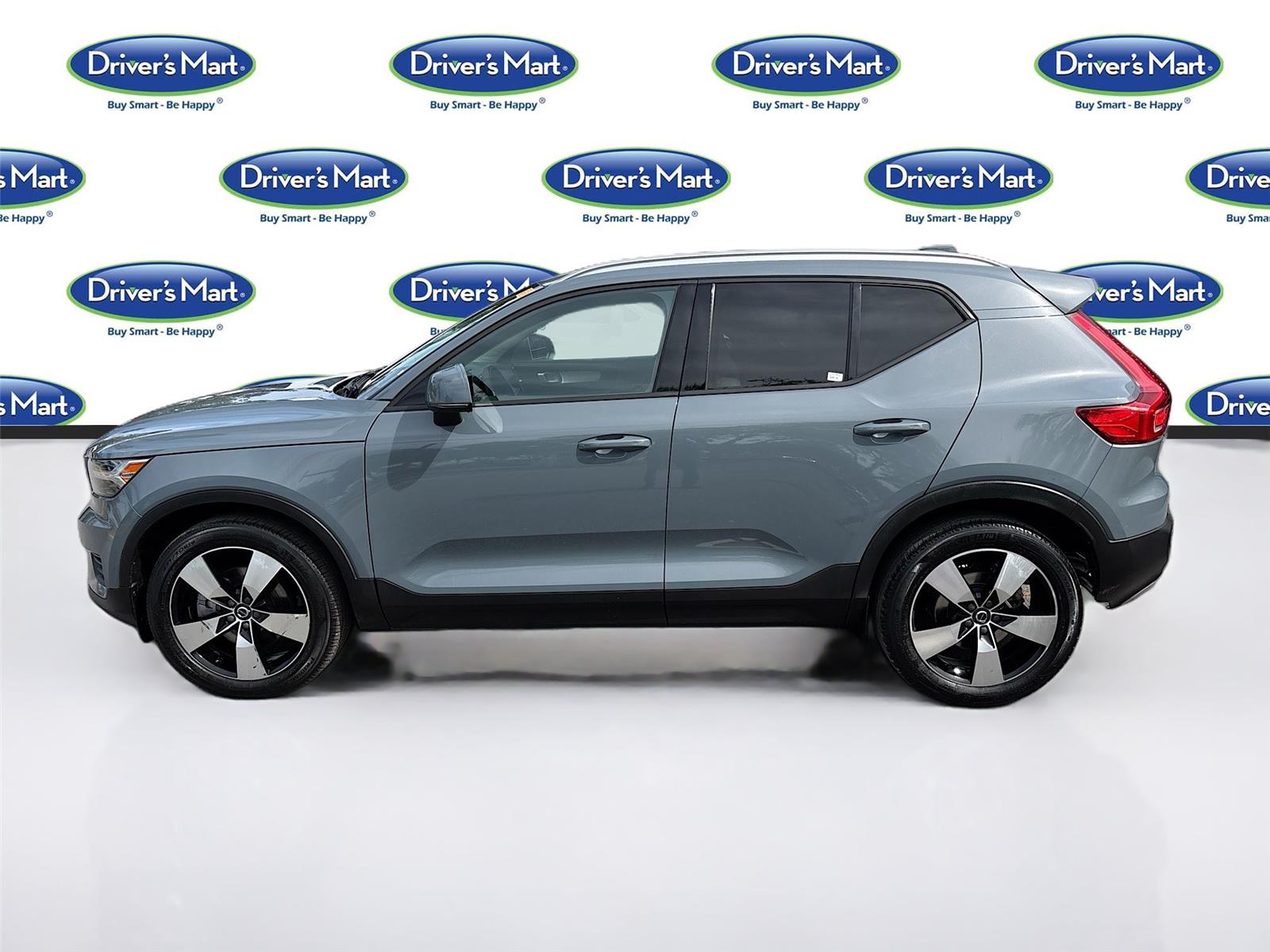 2020 Volvo XC40 Momentum