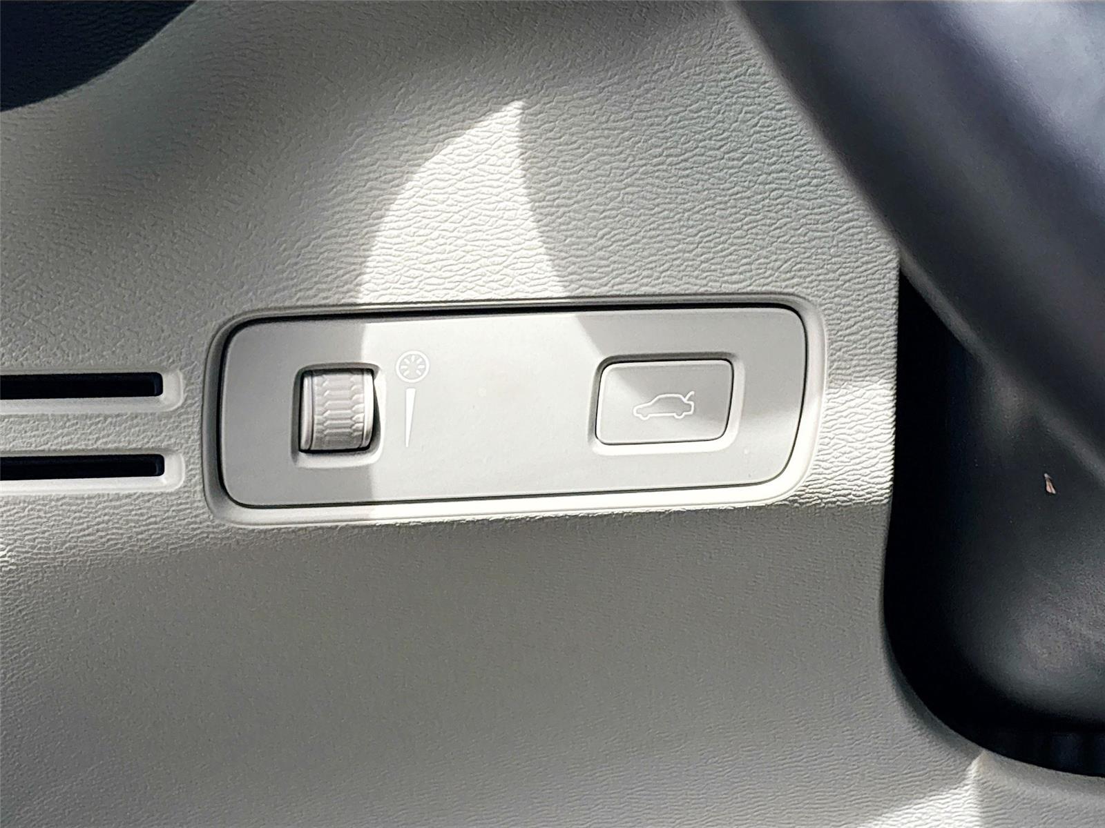 2020 Volvo XC40 Momentum