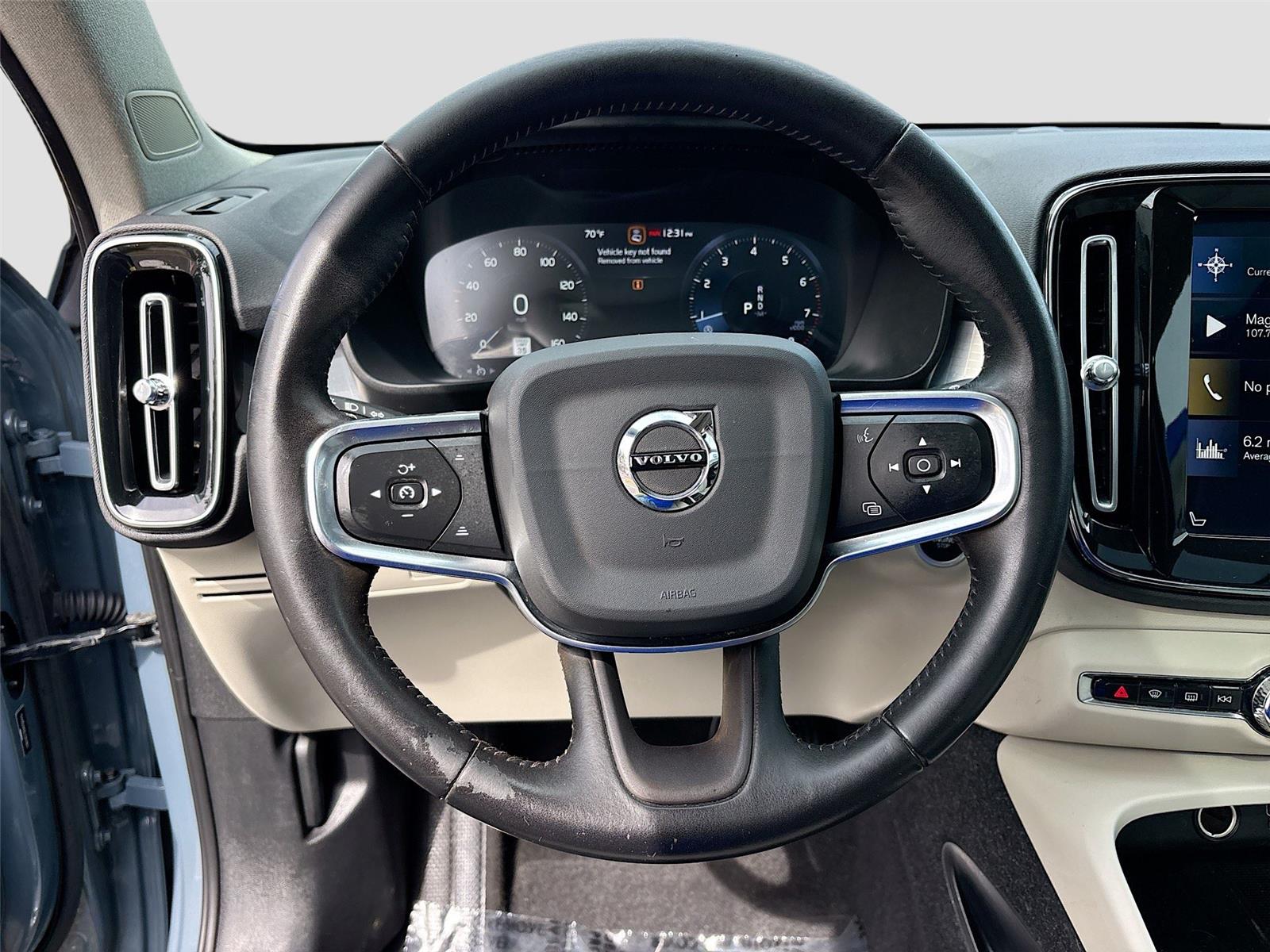 2020 Volvo XC40 Momentum