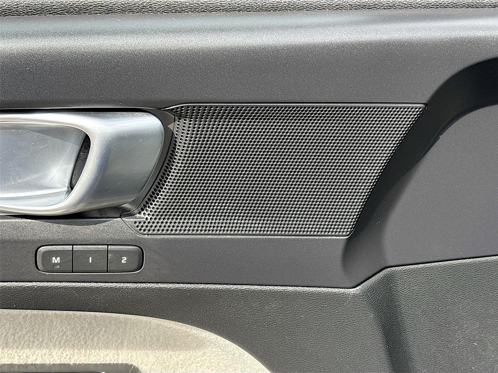 2020 Volvo XC40 Momentum