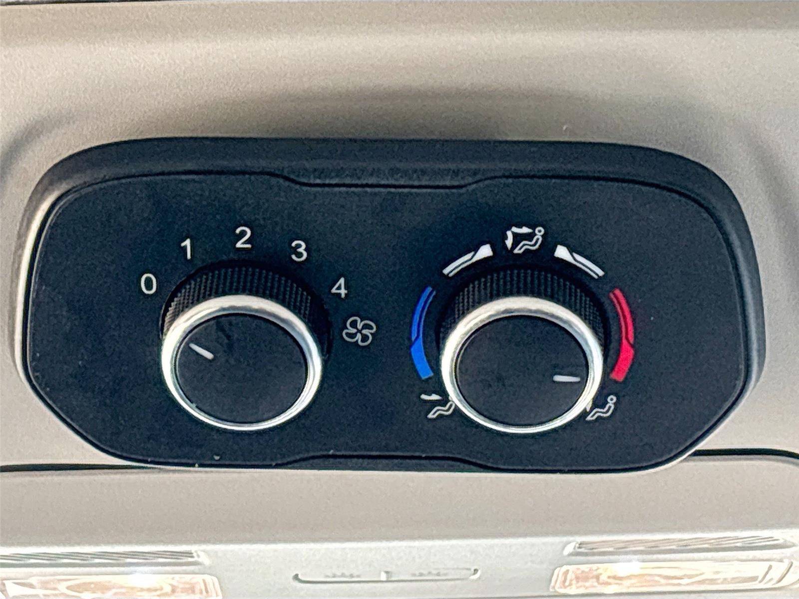 2023 Ford Transit Passenger Wagon XLT