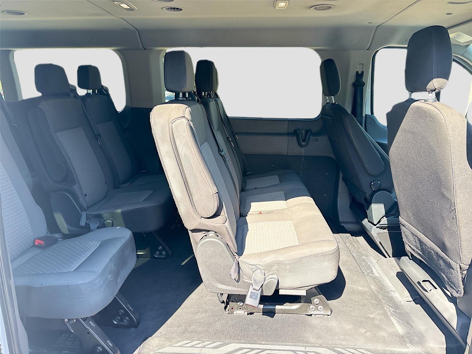 2023 Ford Transit Passenger Wagon XLT