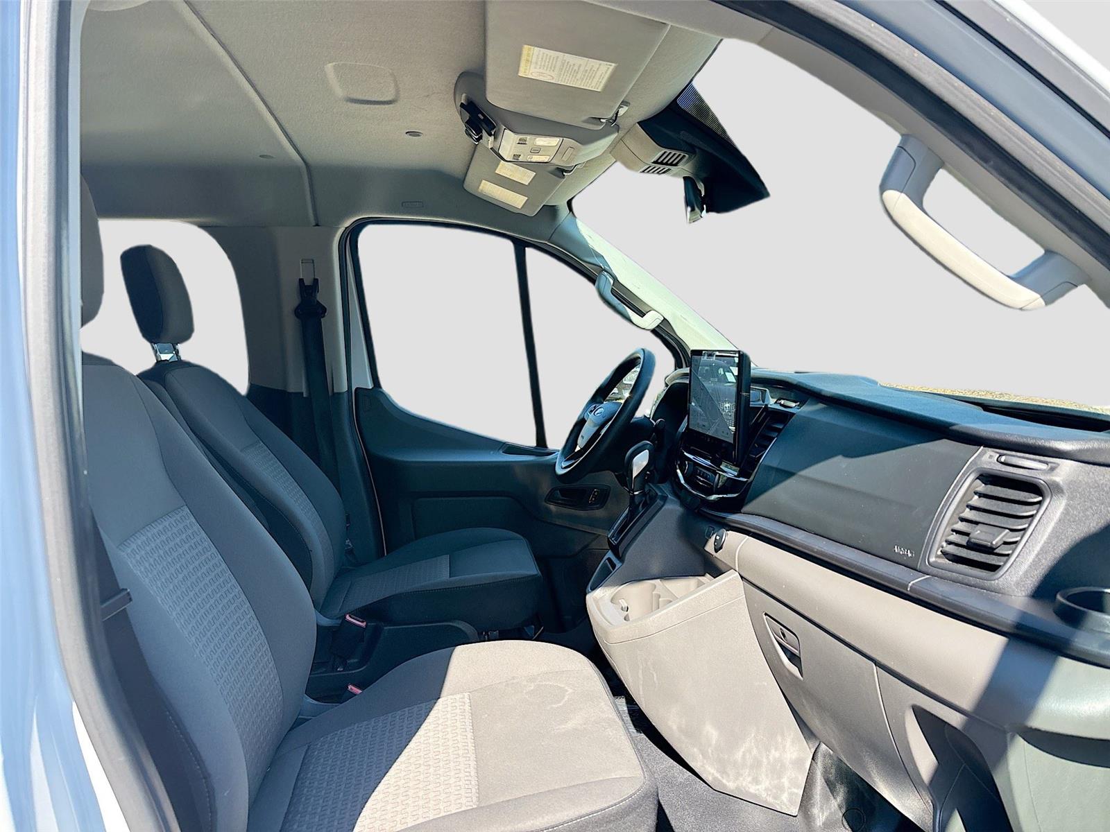 2023 Ford Transit Passenger Wagon XLT