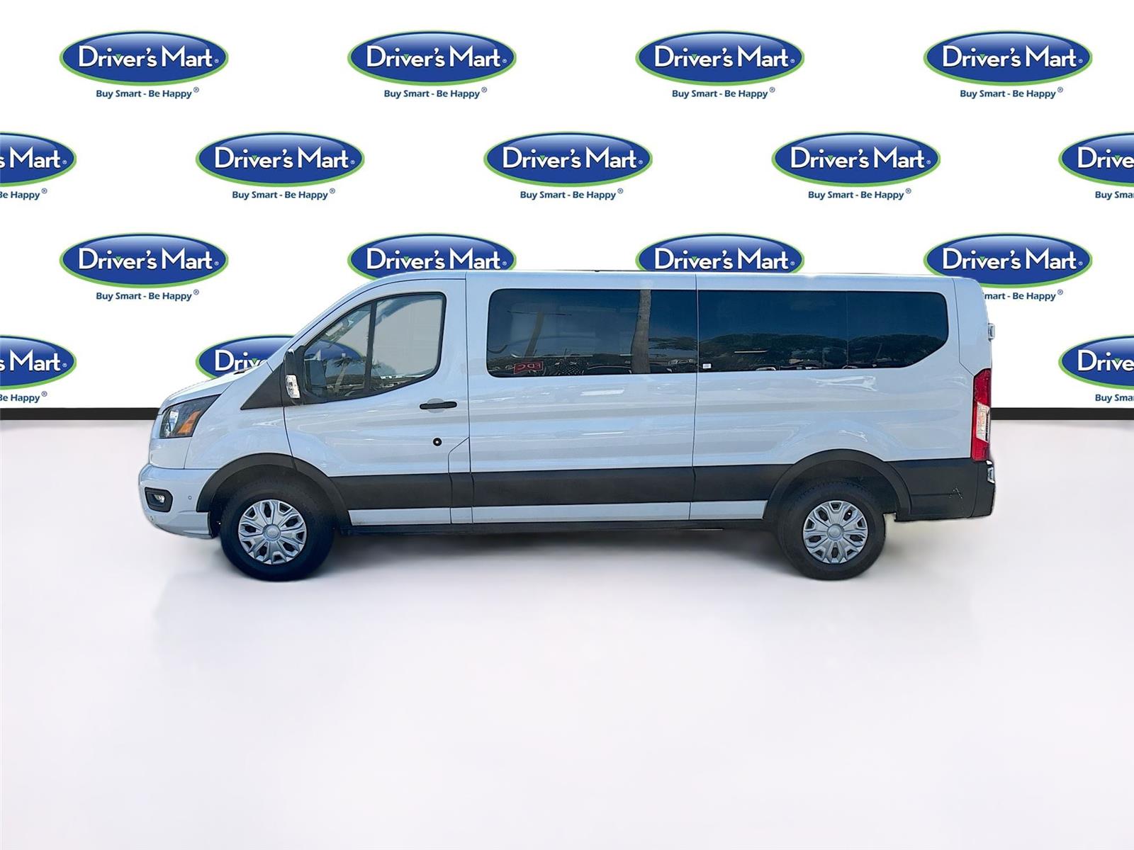 2023 Ford Transit Passenger Wagon XLT