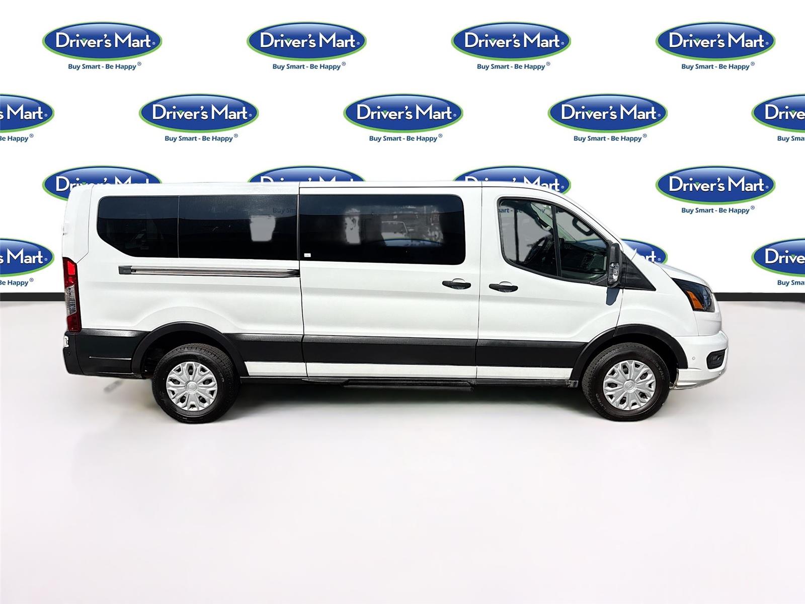 2023 Ford Transit Passenger Wagon XLT