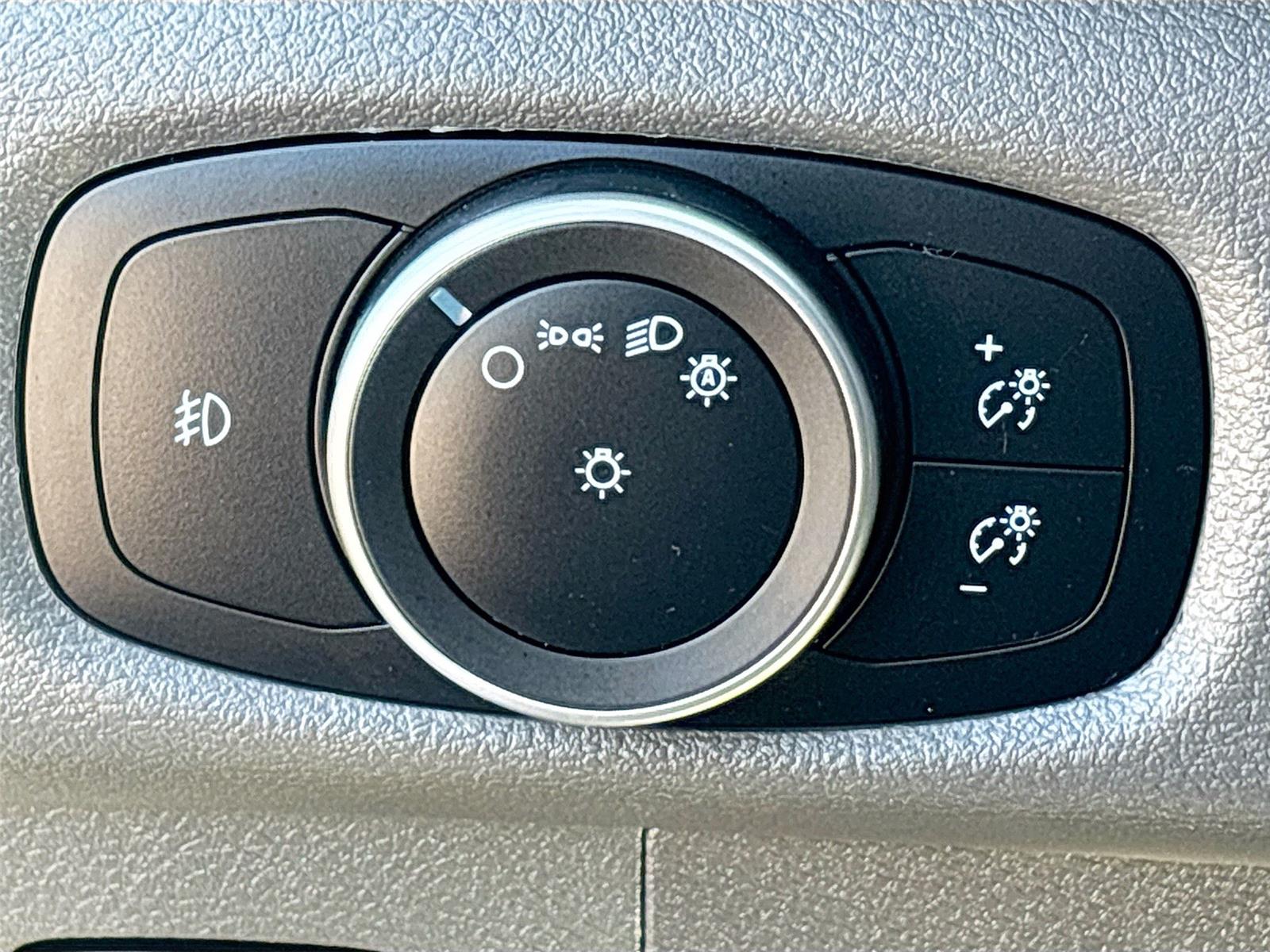 2023 Ford Transit Passenger Wagon XLT