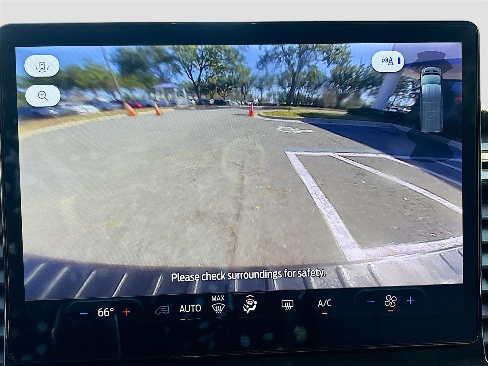 2023 Ford Transit Passenger Wagon XLT