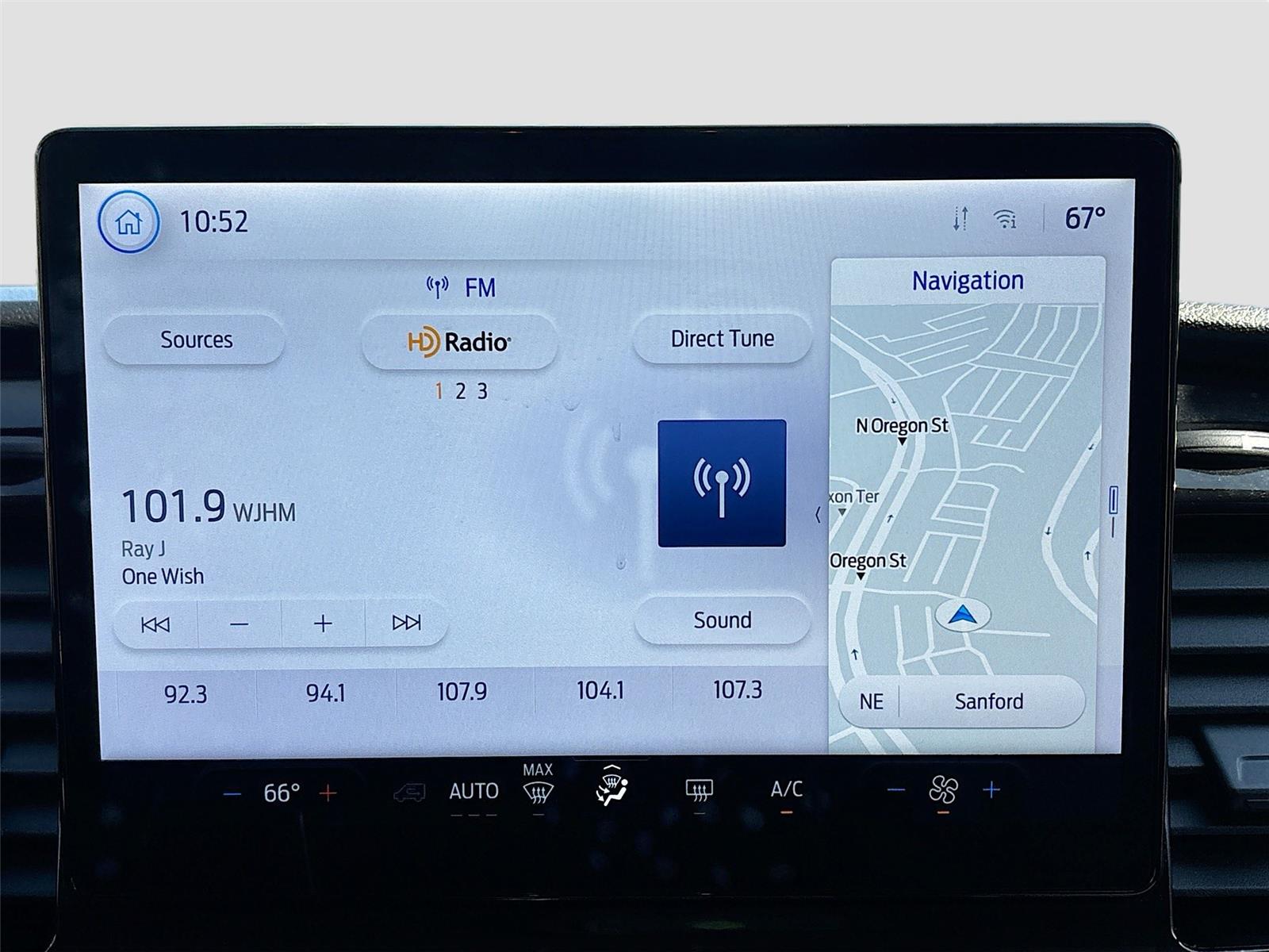 2023 Ford Transit Passenger Wagon XLT