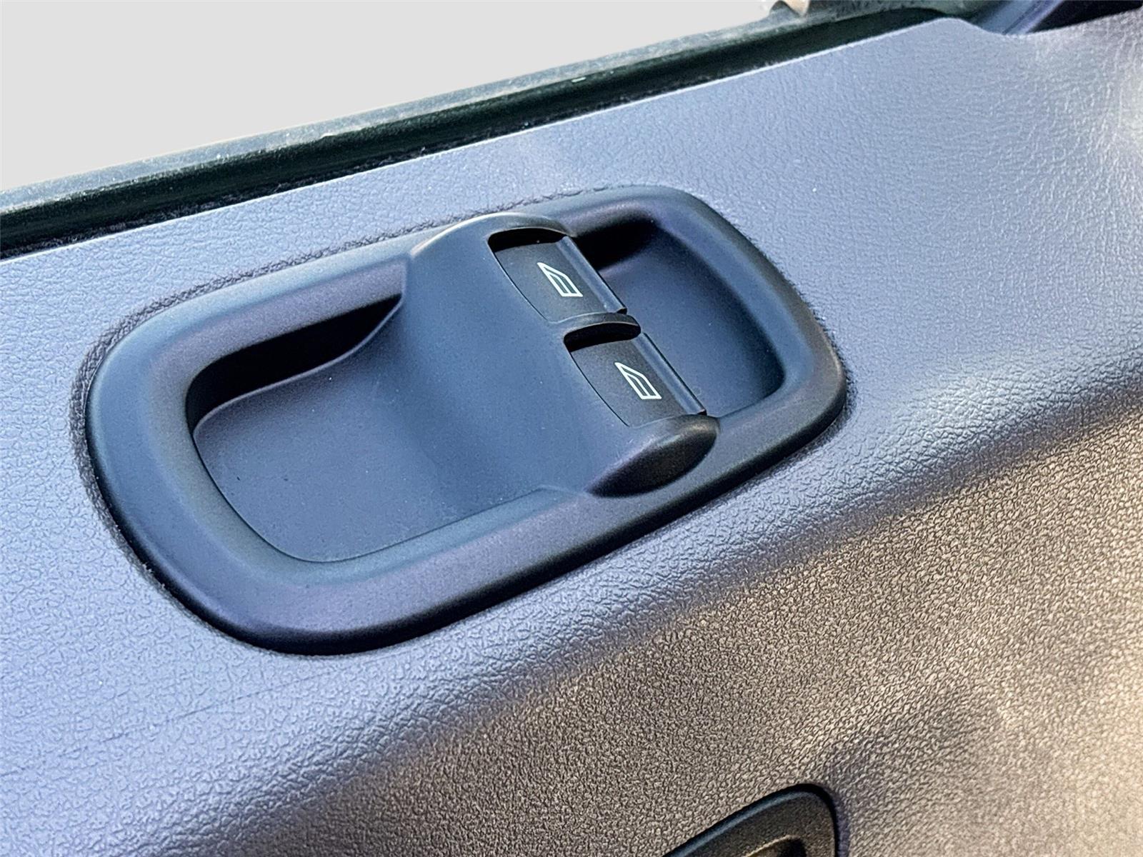 2023 Ford Transit Passenger Wagon XLT