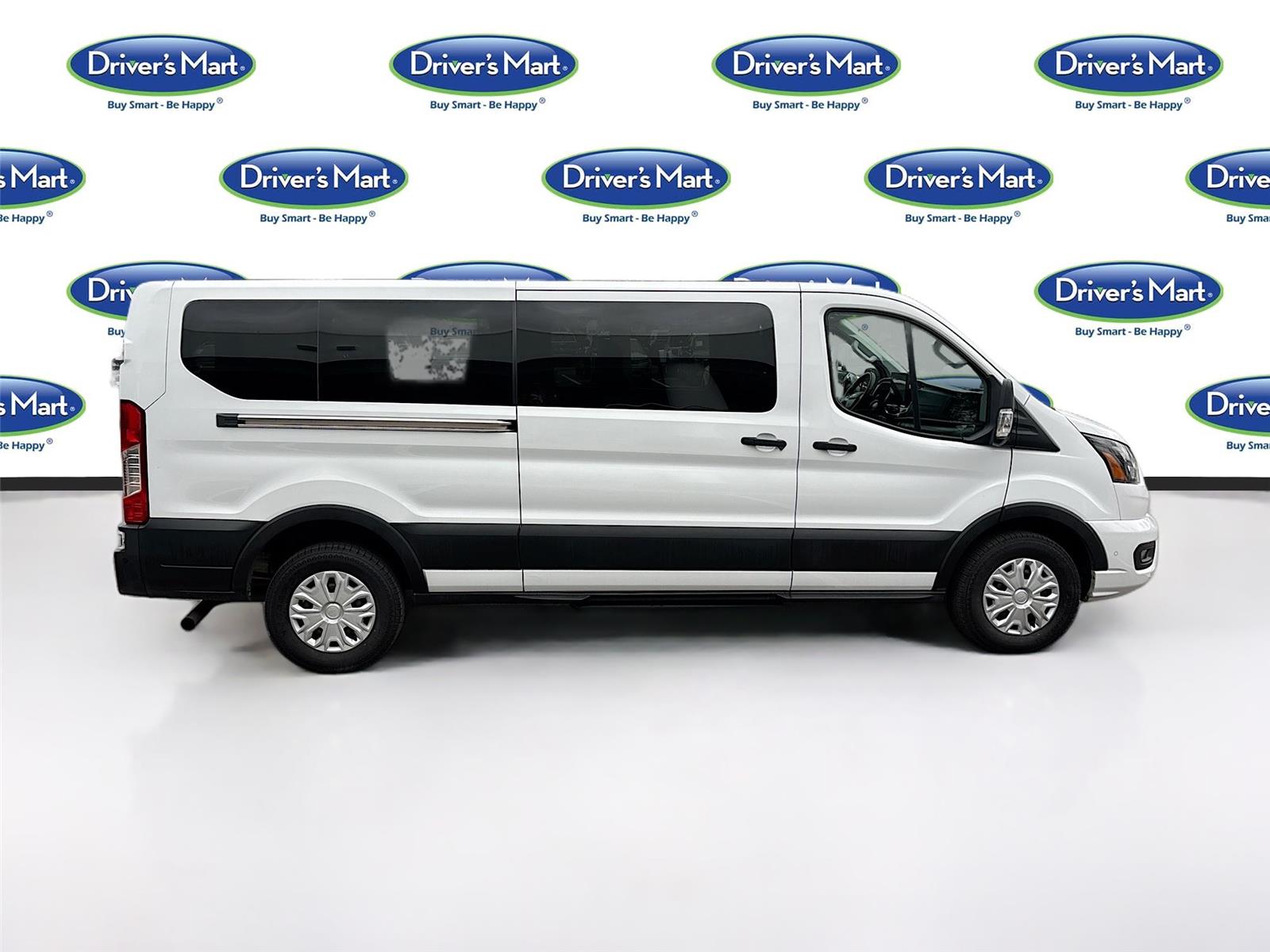 2023 Ford Transit Passenger Wagon XLT