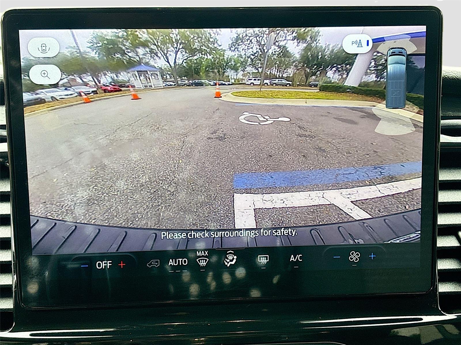 2023 Ford Transit Passenger Wagon XLT