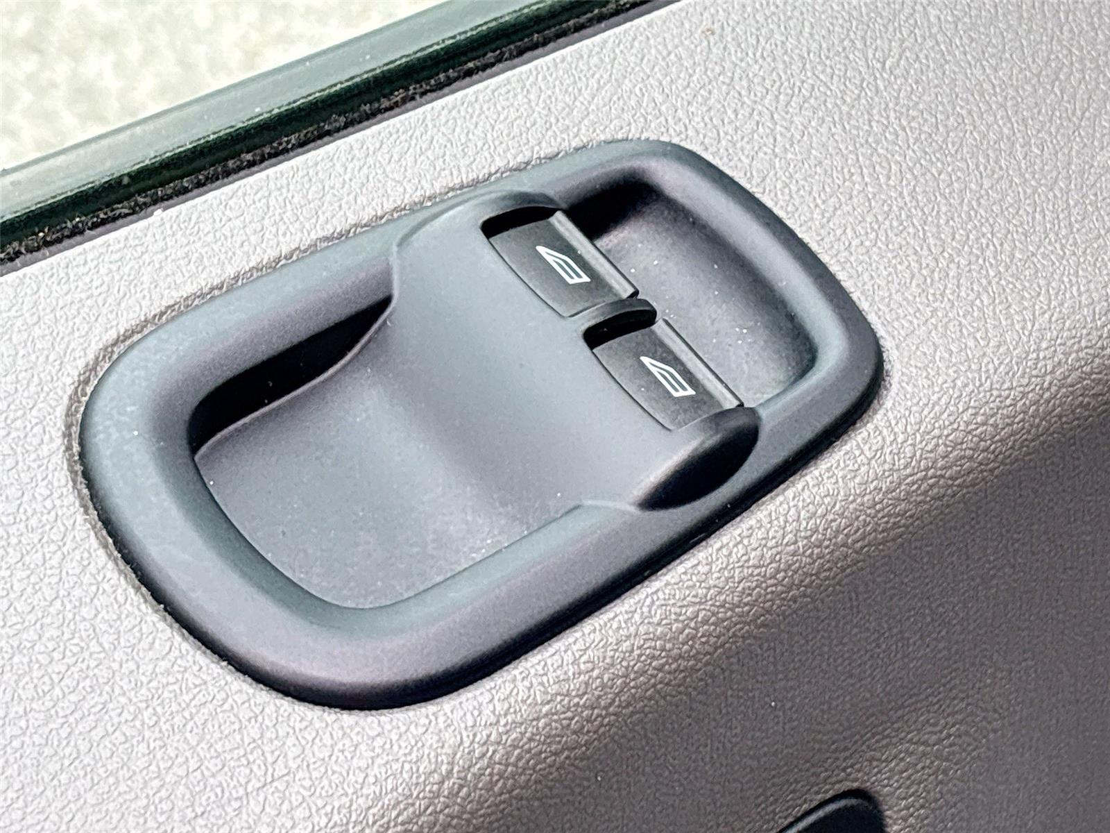 2023 Ford Transit Passenger Wagon XLT