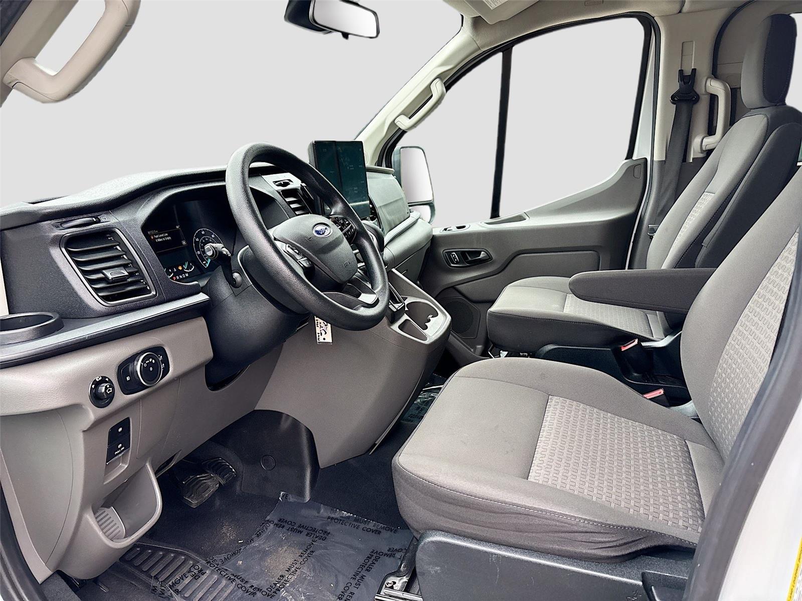 2023 Ford Transit Passenger Wagon XLT