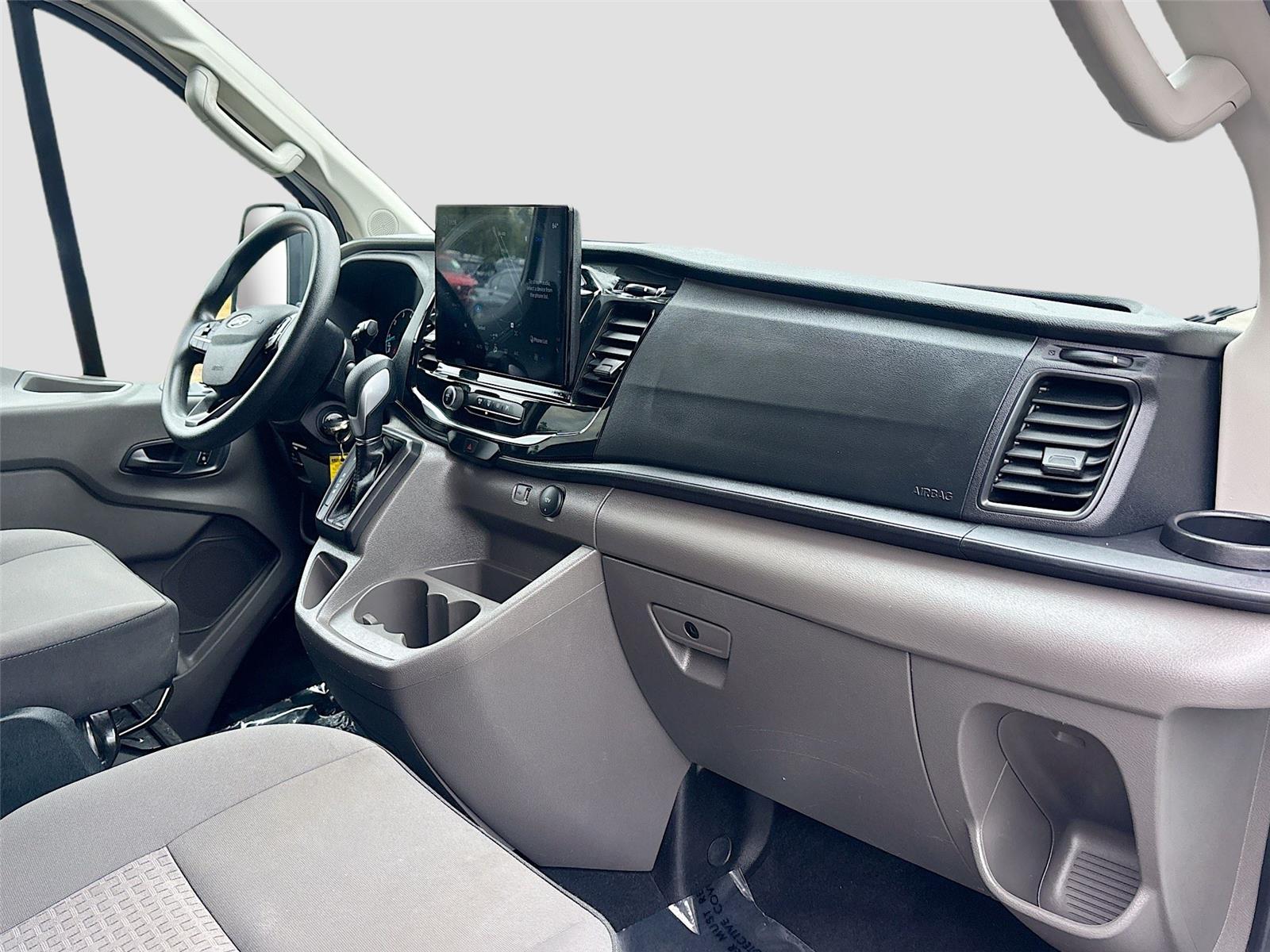 2023 Ford Transit Passenger Wagon XLT