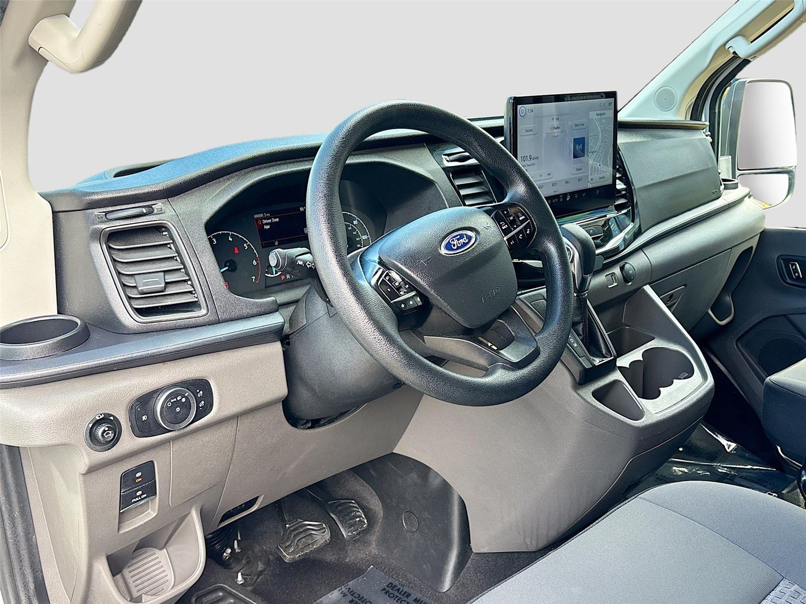 2024 Ford Transit Passenger Wagon XLT