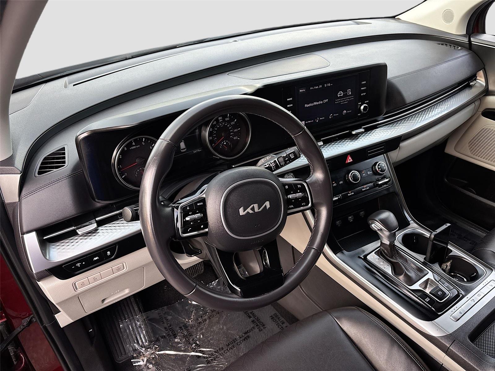 2024 Kia Carnival LX