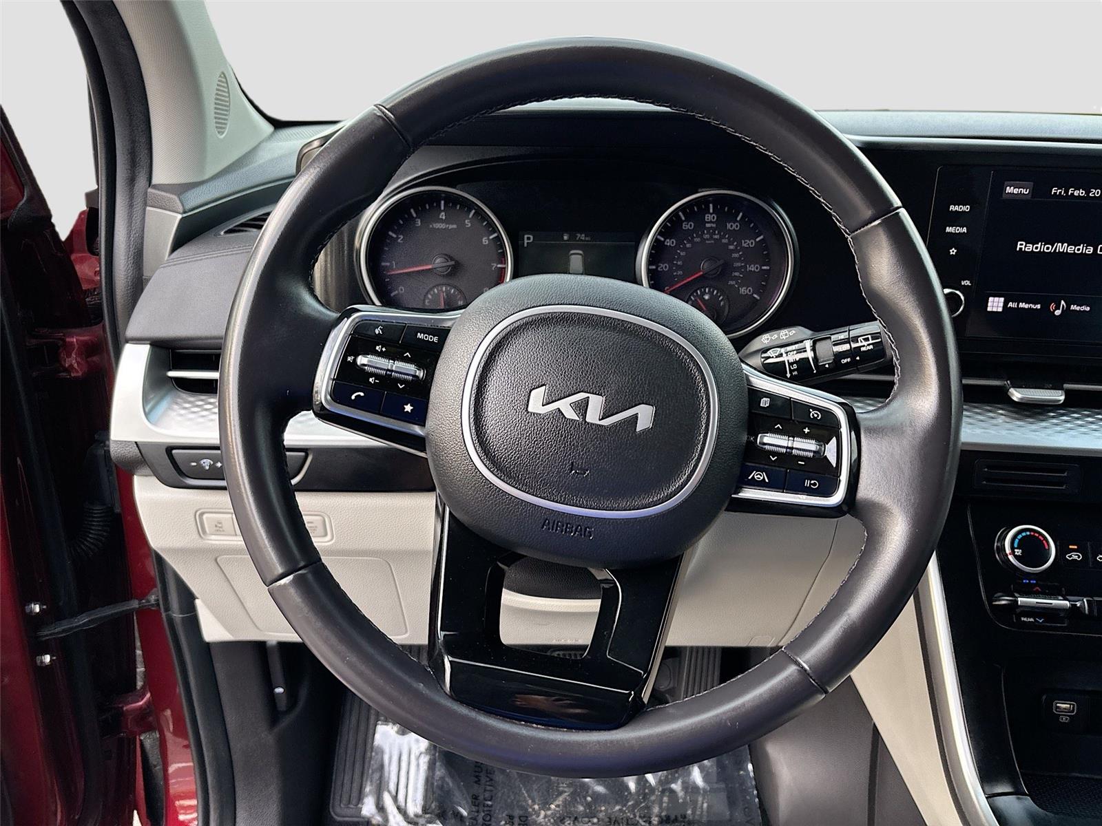 2024 Kia Carnival LX