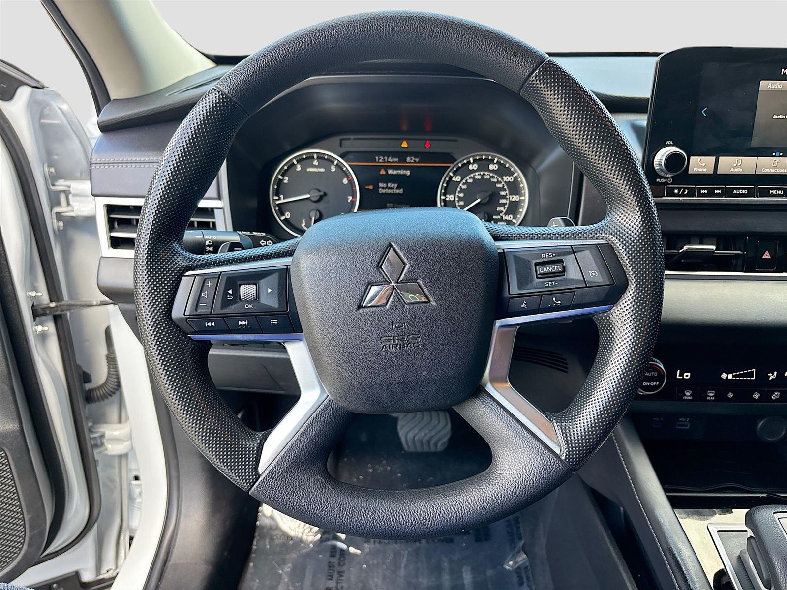 2024 MITSUBISHI OUTLANDER ES