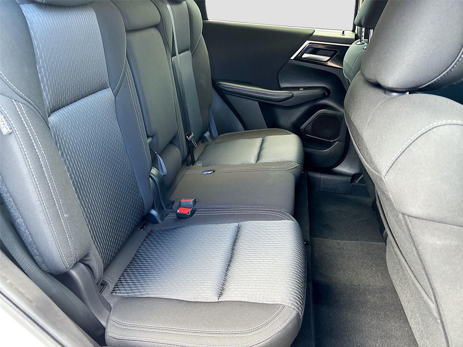 2024 MITSUBISHI OUTLANDER ES