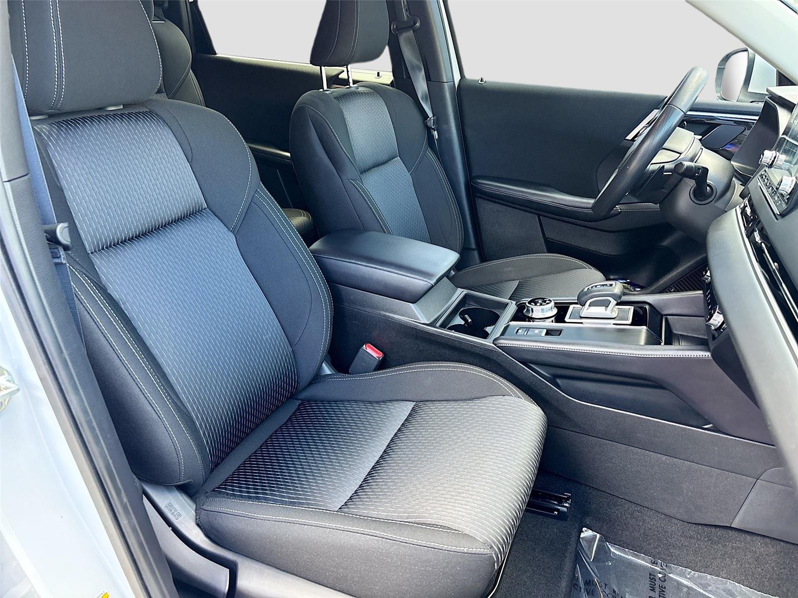 2024 MITSUBISHI OUTLANDER ES