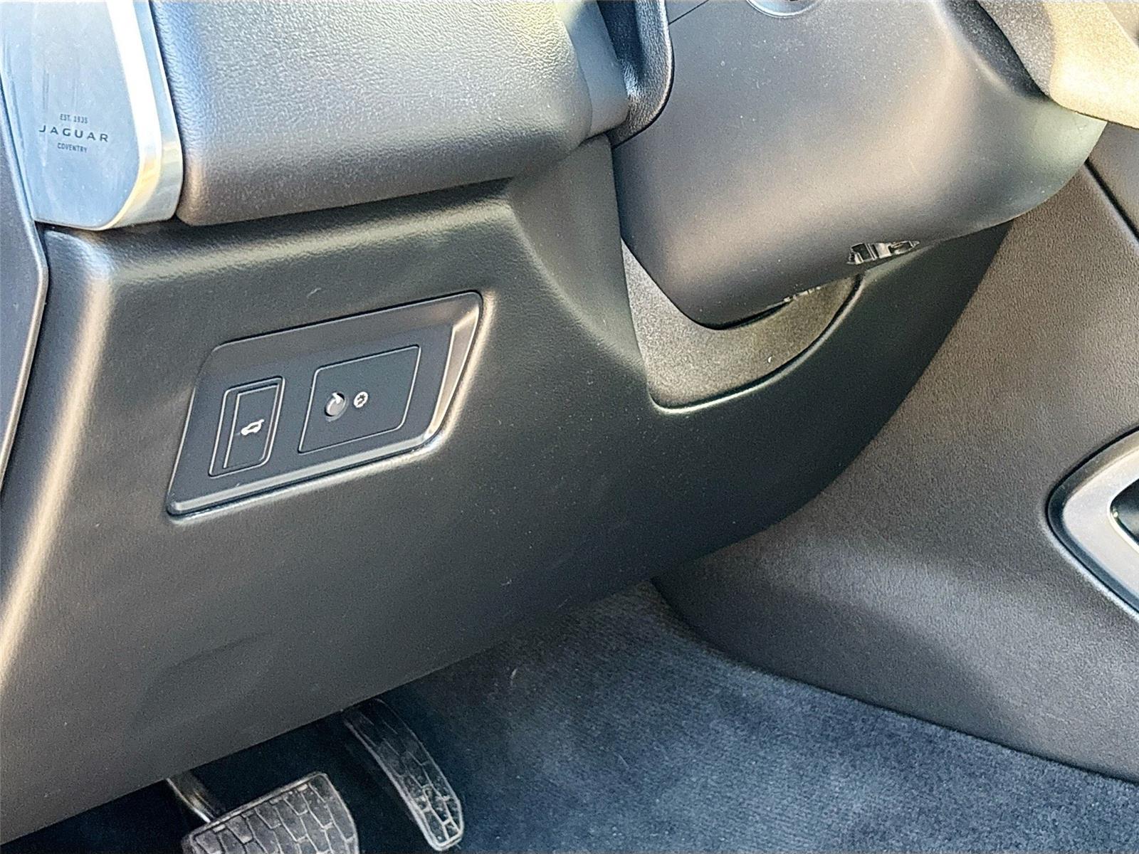 2023 Jaguar F-PACE R-Dynamic S