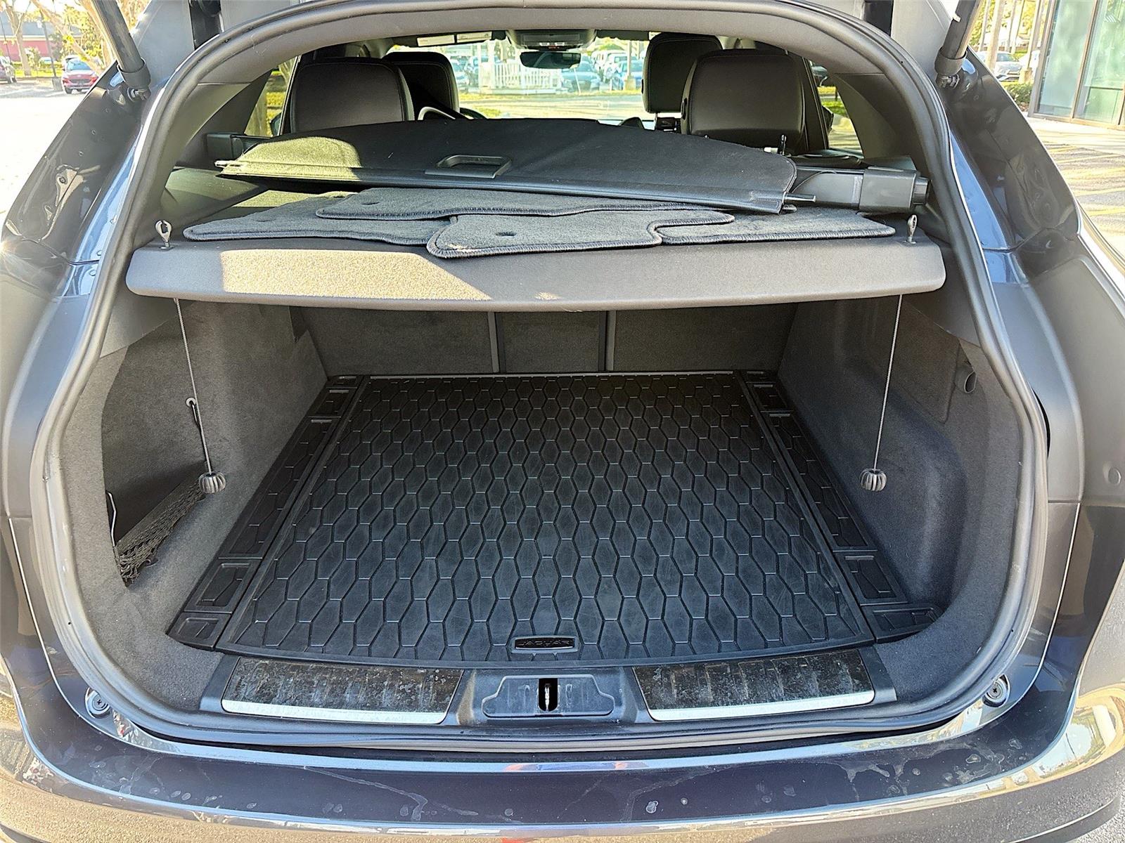 2023 Jaguar F-PACE R-Dynamic S