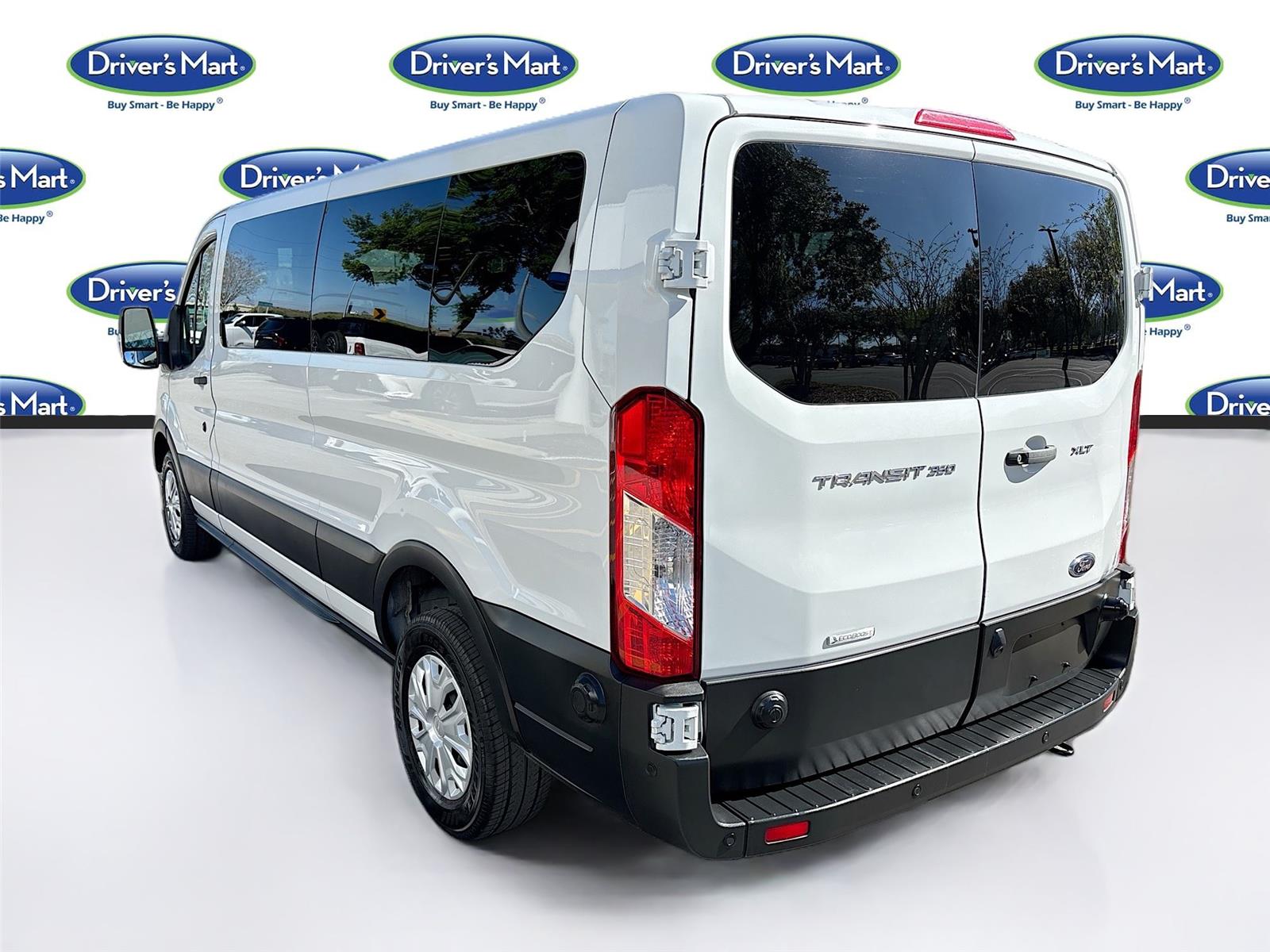 2024 Ford Transit Passenger Wagon XLT