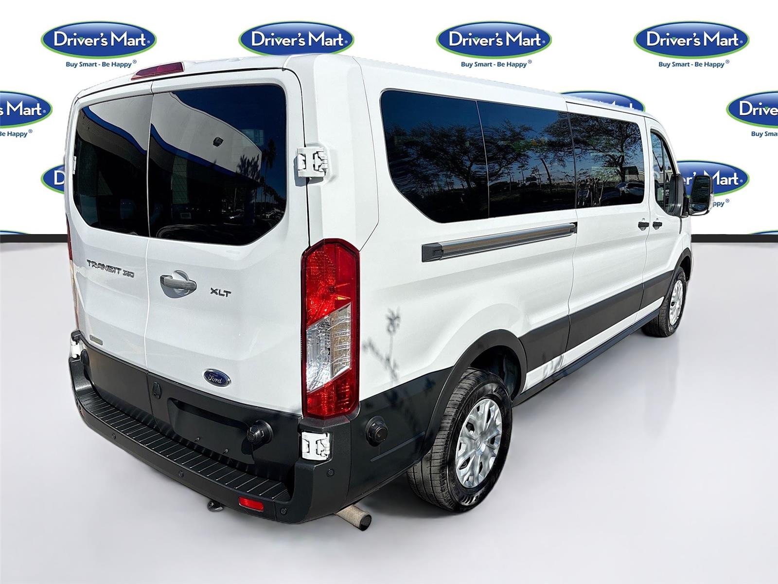2024 Ford Transit Passenger Wagon XLT