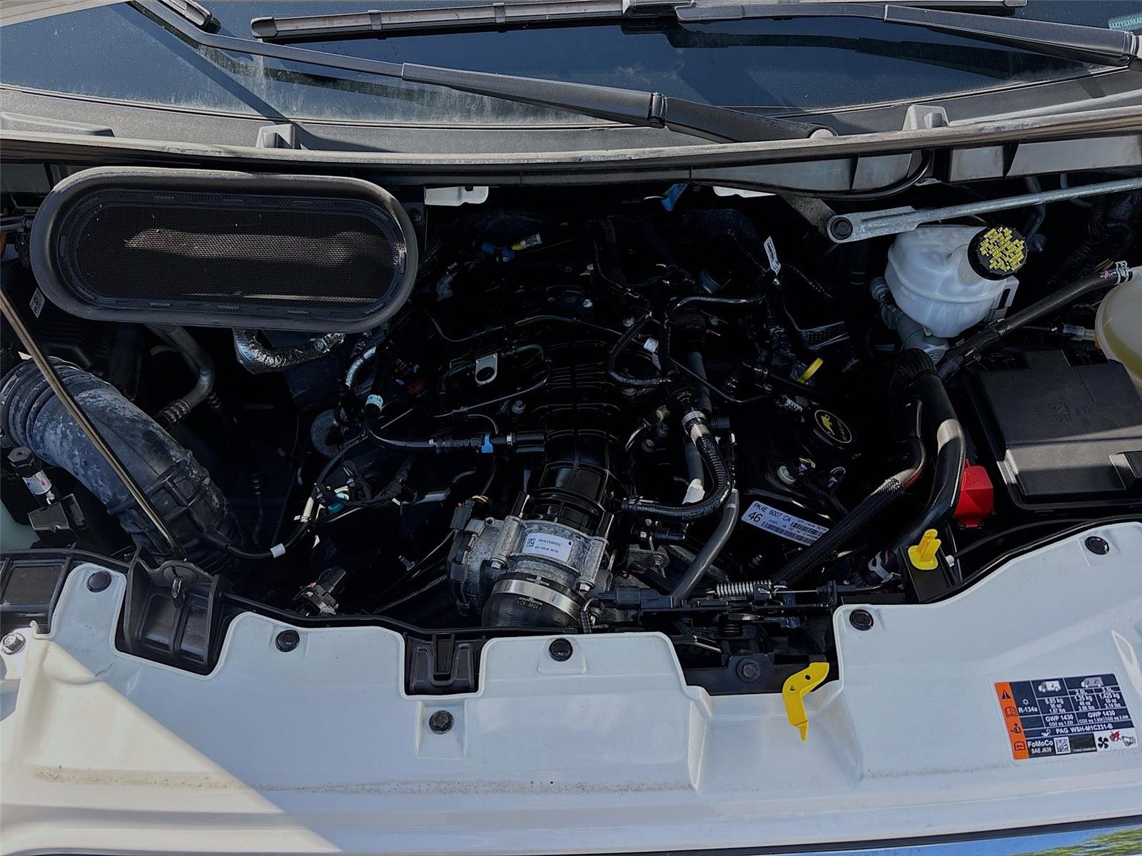 2024 Ford Transit Passenger Wagon XLT