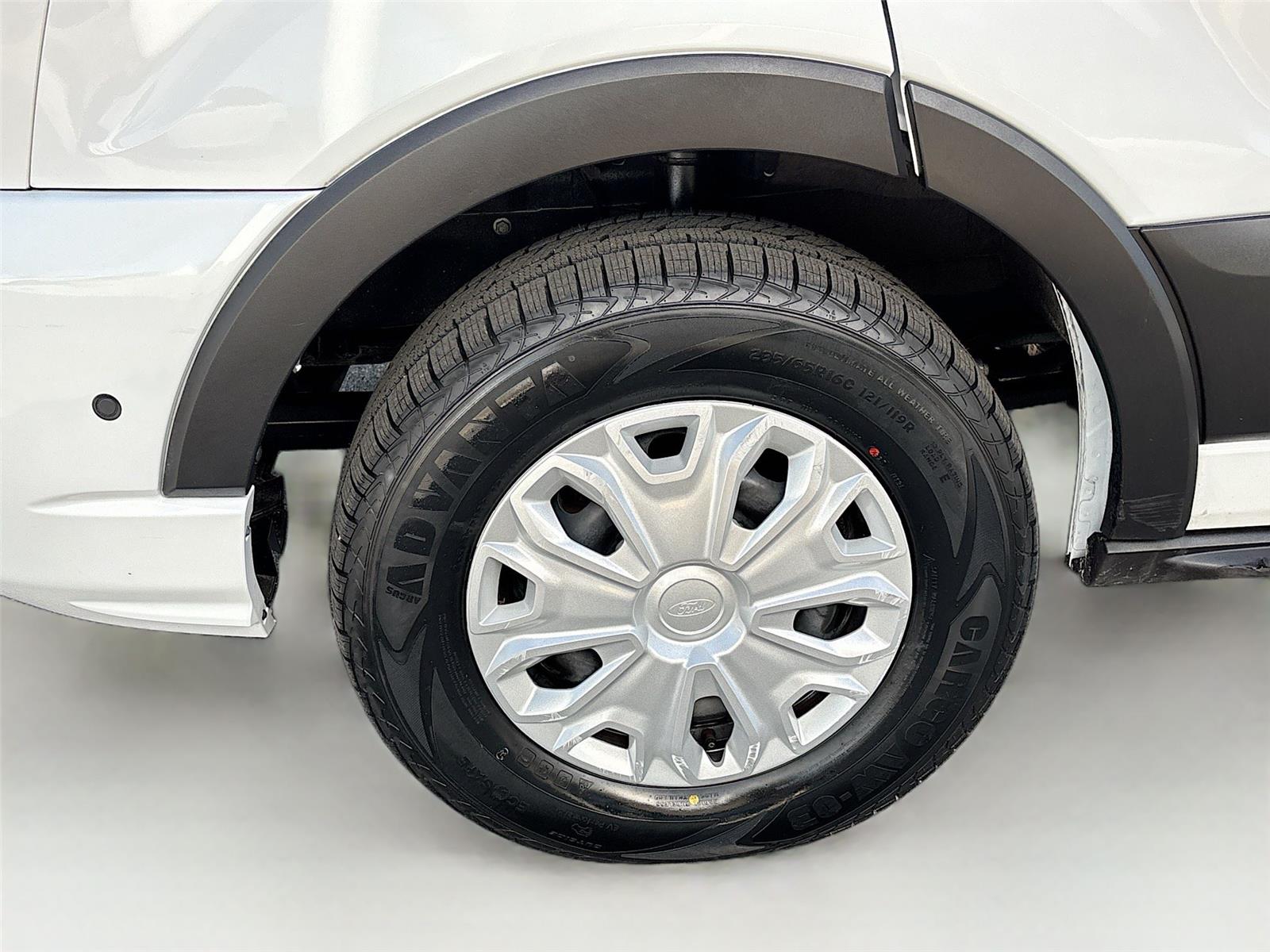 2024 Ford Transit Passenger Wagon XLT