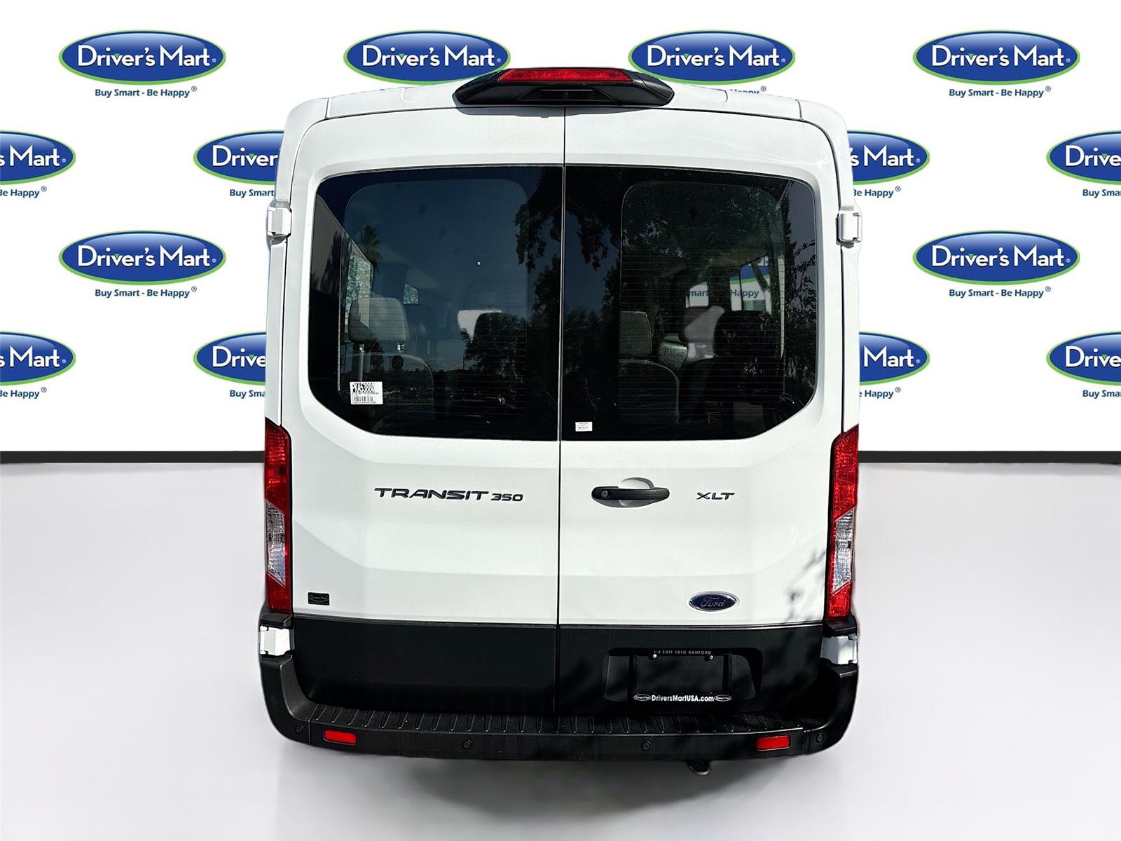 2023 Ford Transit Passenger Wagon XLT