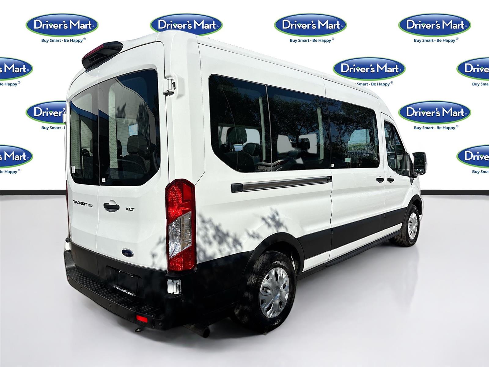 2023 Ford Transit Passenger Wagon XLT