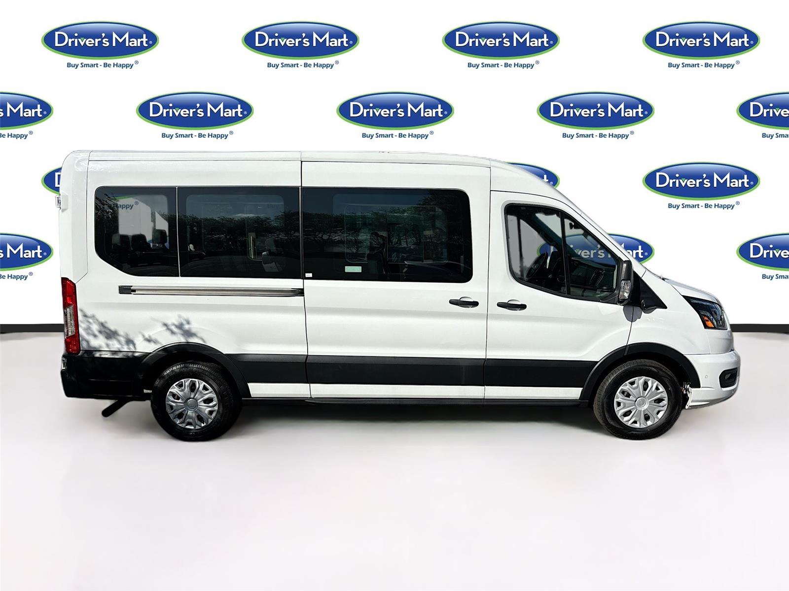 2023 Ford Transit Passenger Wagon XLT