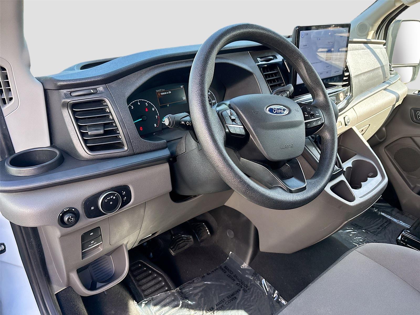 2023 Ford Transit Passenger Wagon XLT