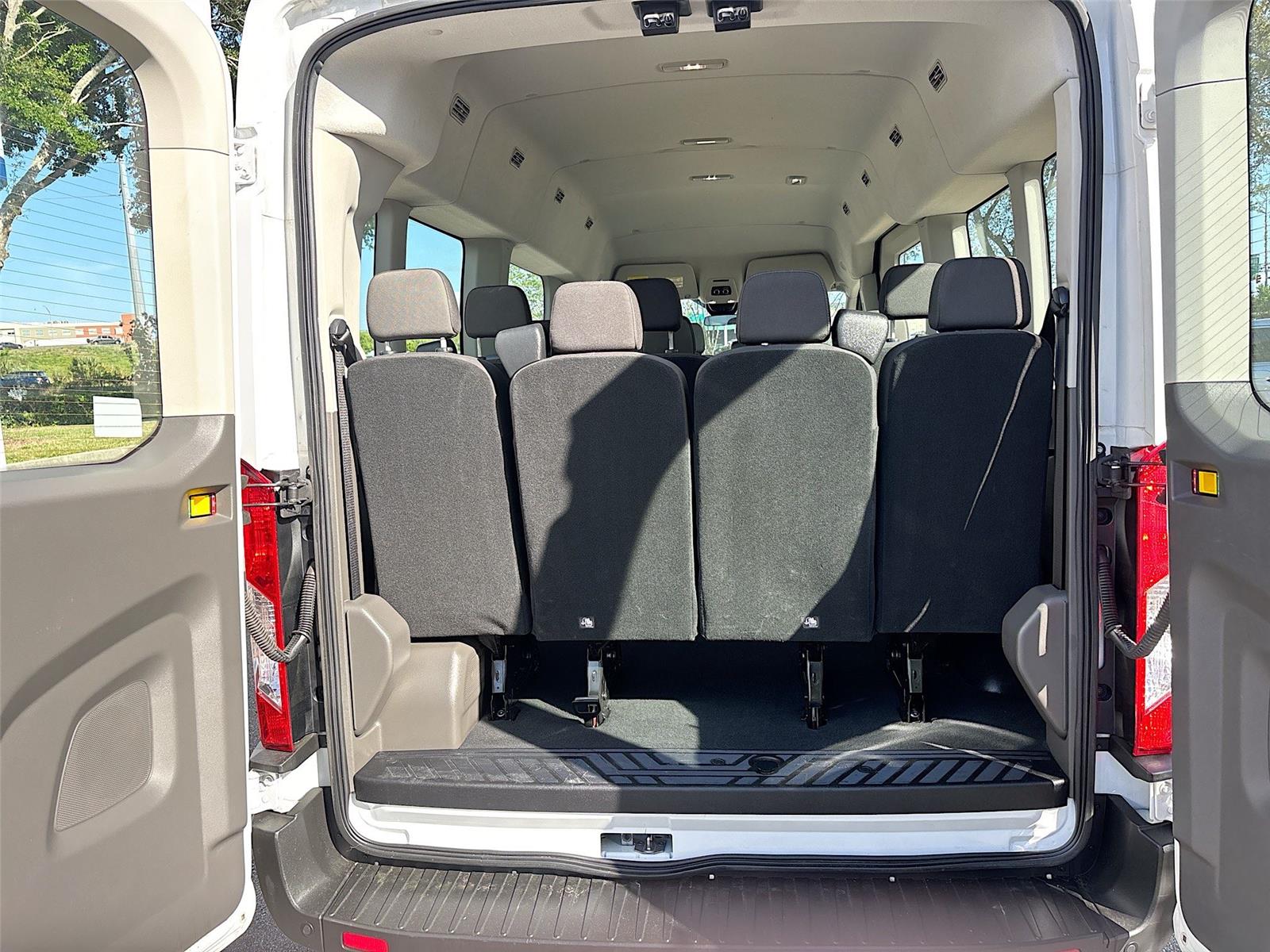 2023 Ford Transit Passenger Wagon XLT