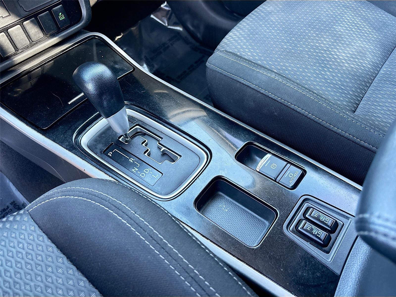 2020 Mitsubishi Outlander ES