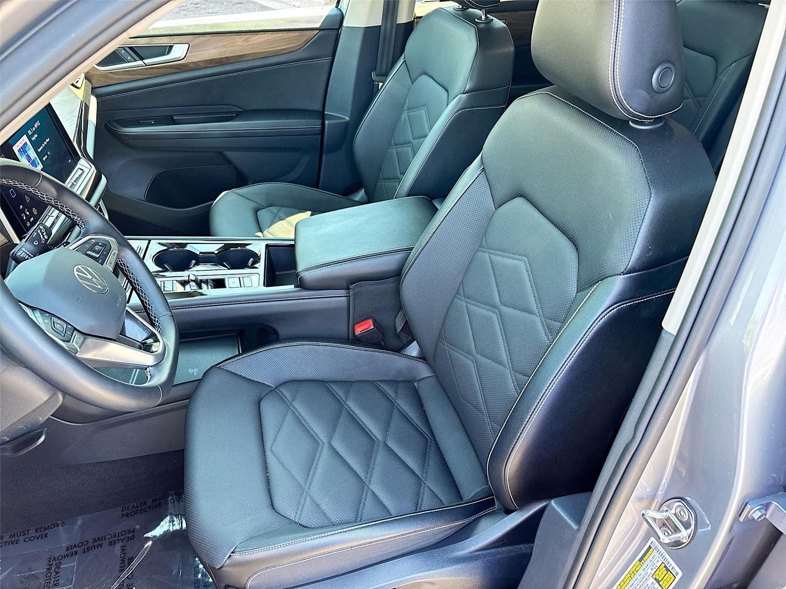 2025 Volkswagen Atlas 2.0T SE w/Technology